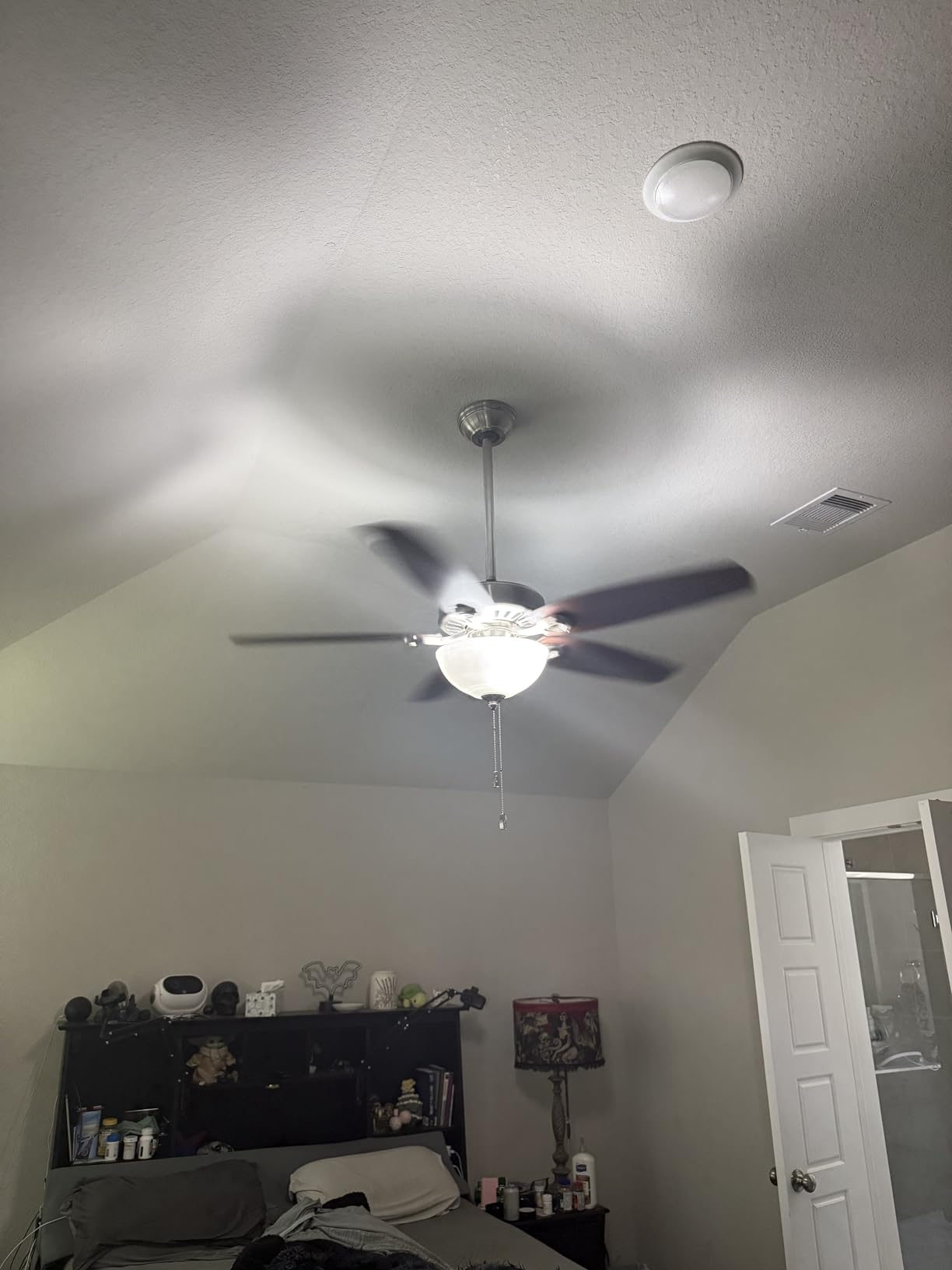 Hunter Builder Deluxe, Indoor, Ceiling Fan, Pull Chain, 52 inch, New Bronze | with LED Light, Standard Mount, 5 Blades, For Bedroom, Living Room, Includes Bulbs, 53091 customer photo 1