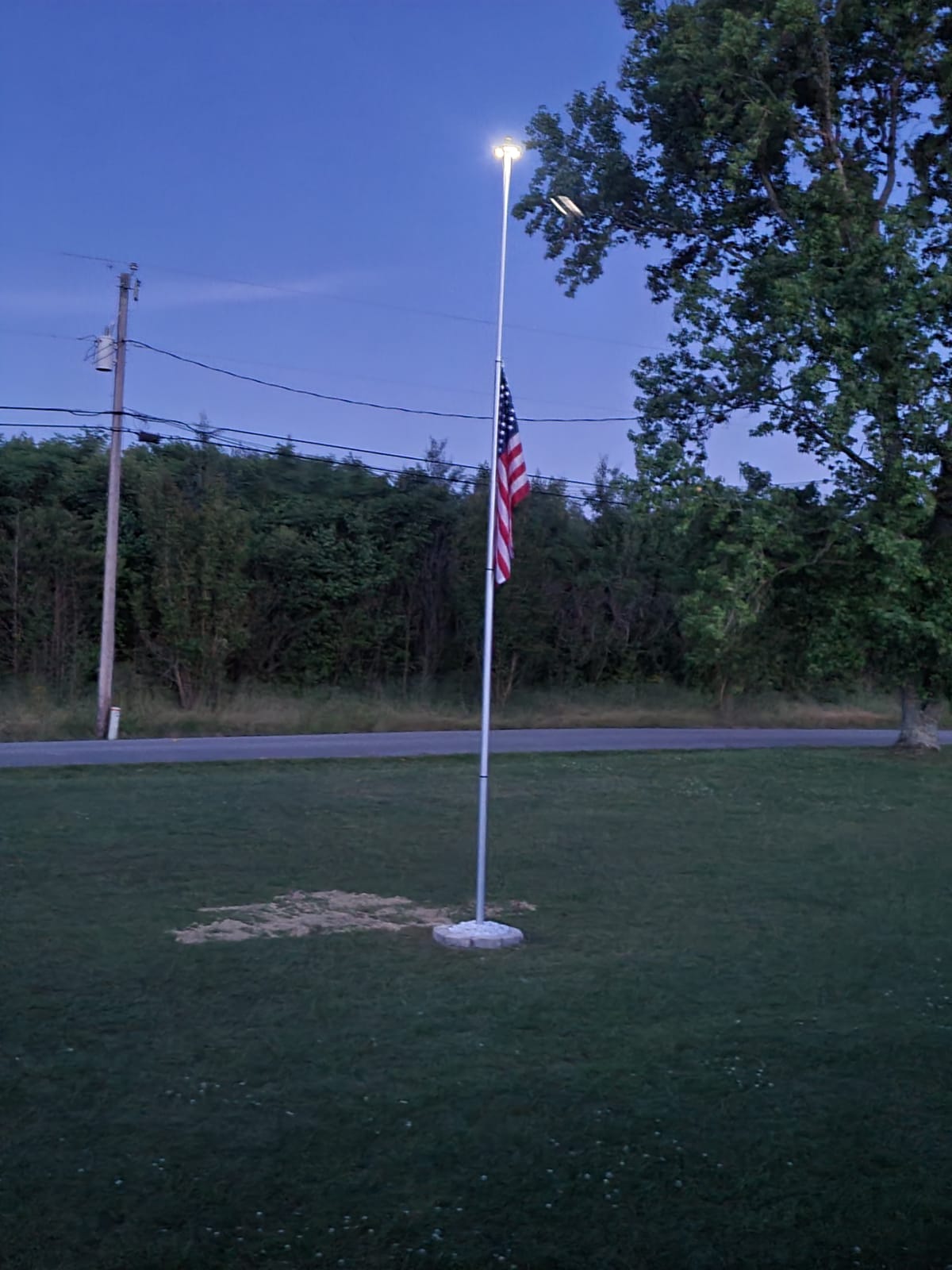 Ezpole Liberty Telescoping Inground Flag Pole Kit For Outdoors-Winds To 130 Mph. Dual Flag Pole Holder For Outside House-Made In USA-Includes Pole Flag Ground Sleeve Hardware (17 Ft.) customer photo 1