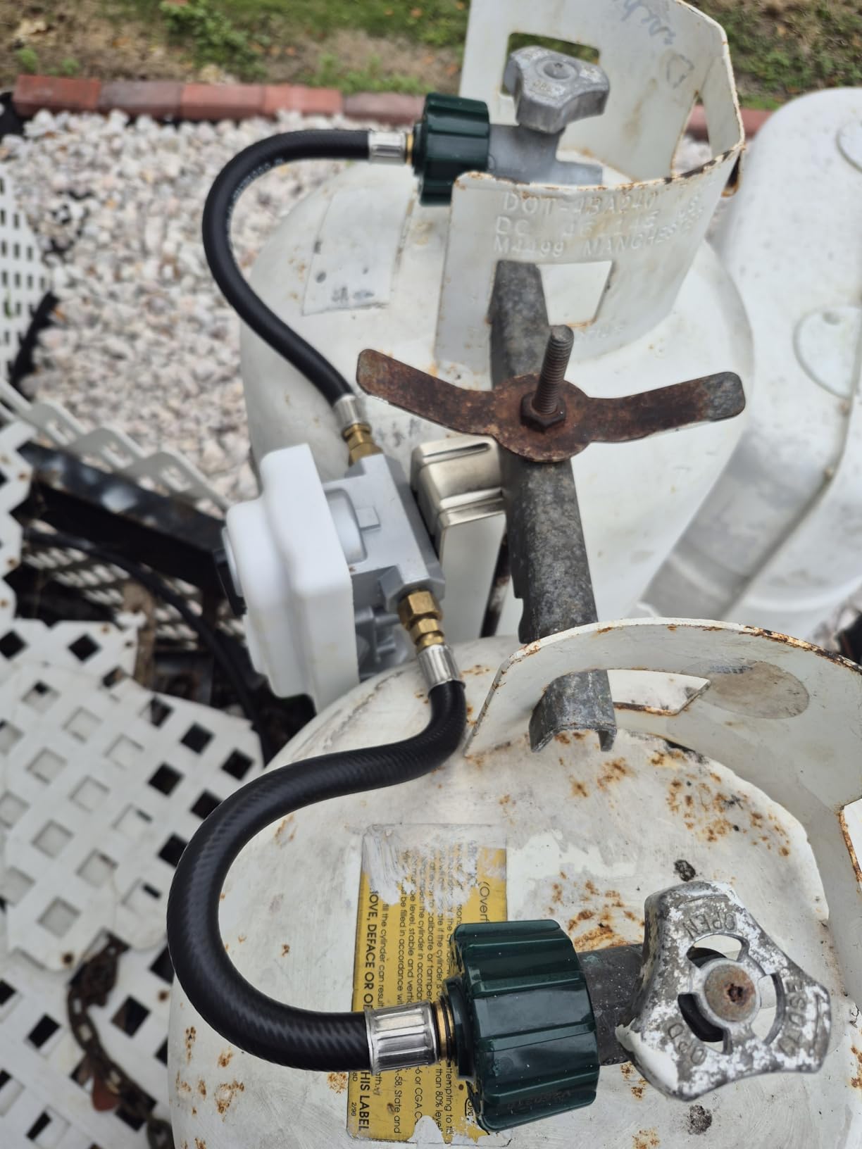 Flame King (KT12ACR-2) 2-Stage Auto Changeover LP Propane Gas Regulator With Two 12 Inch Pigtails For RVs, Vans, Trailers customer photo 2