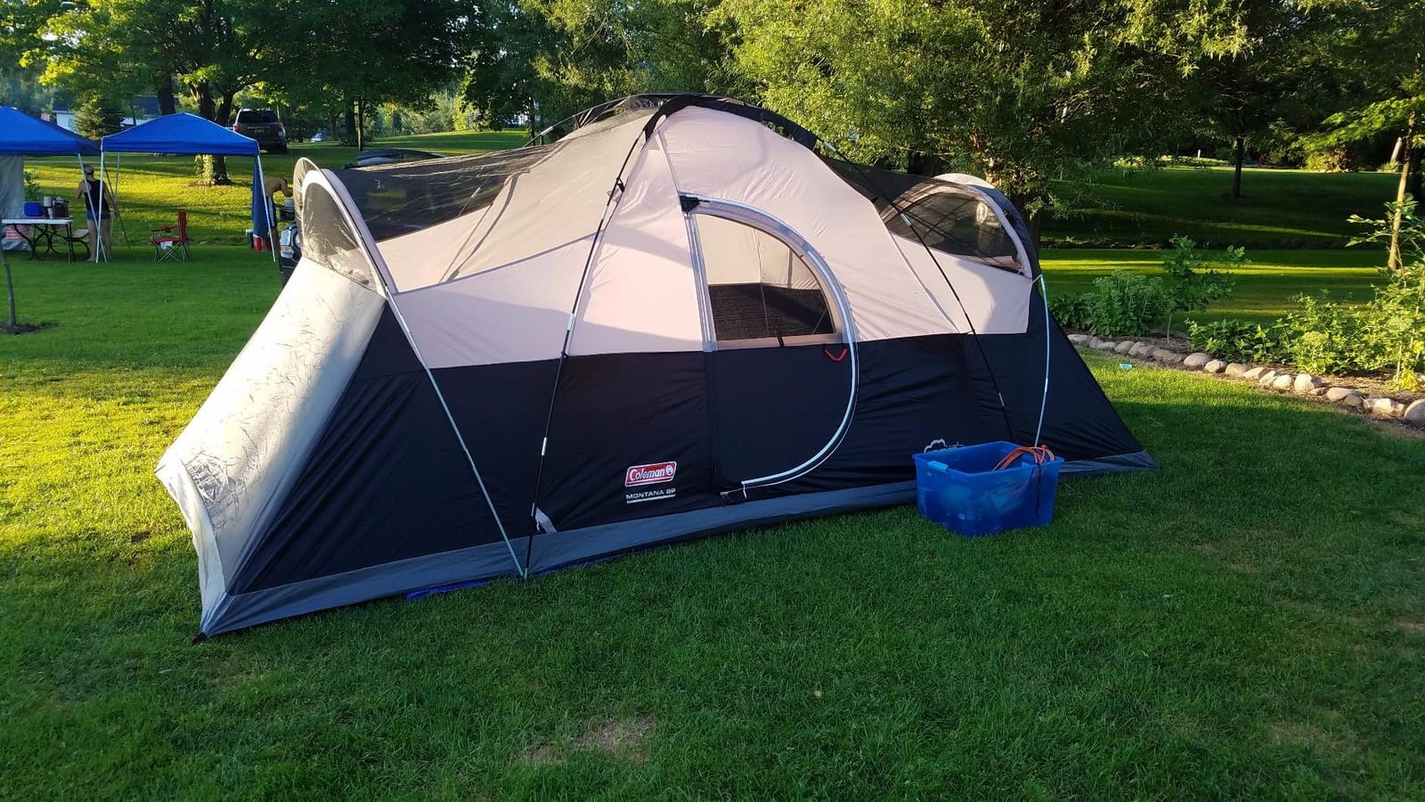 Coleman Montana Camping Tent, 6/8 Person Family Tent with Included Rainfly, Carry Bag, and Spacious Interior, Fits Multiple Queen Airbeds and Sets Up in 15 Minutes customer photo 2