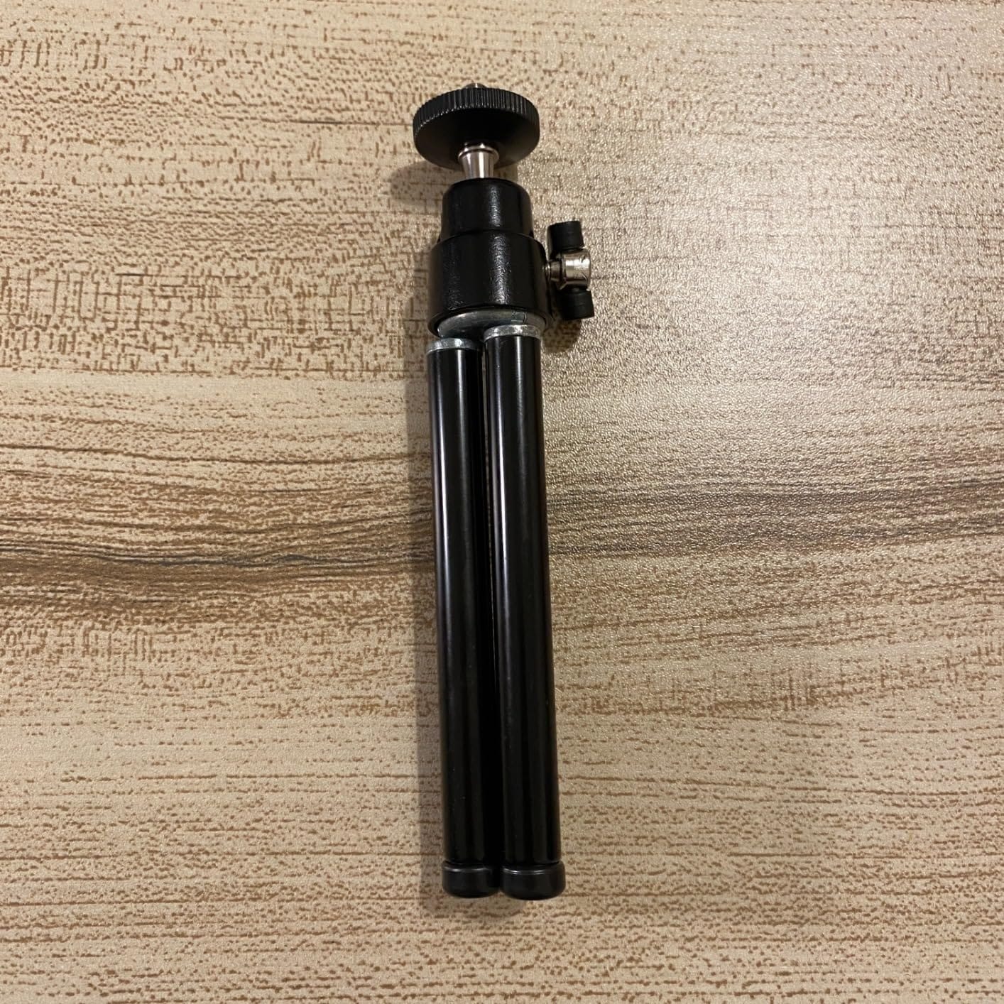 Amazon Basics Lightweight Portable Mini Travel Tripod with 360° Ball Head, Adjustable Height, Desktop, Black customer photo 2