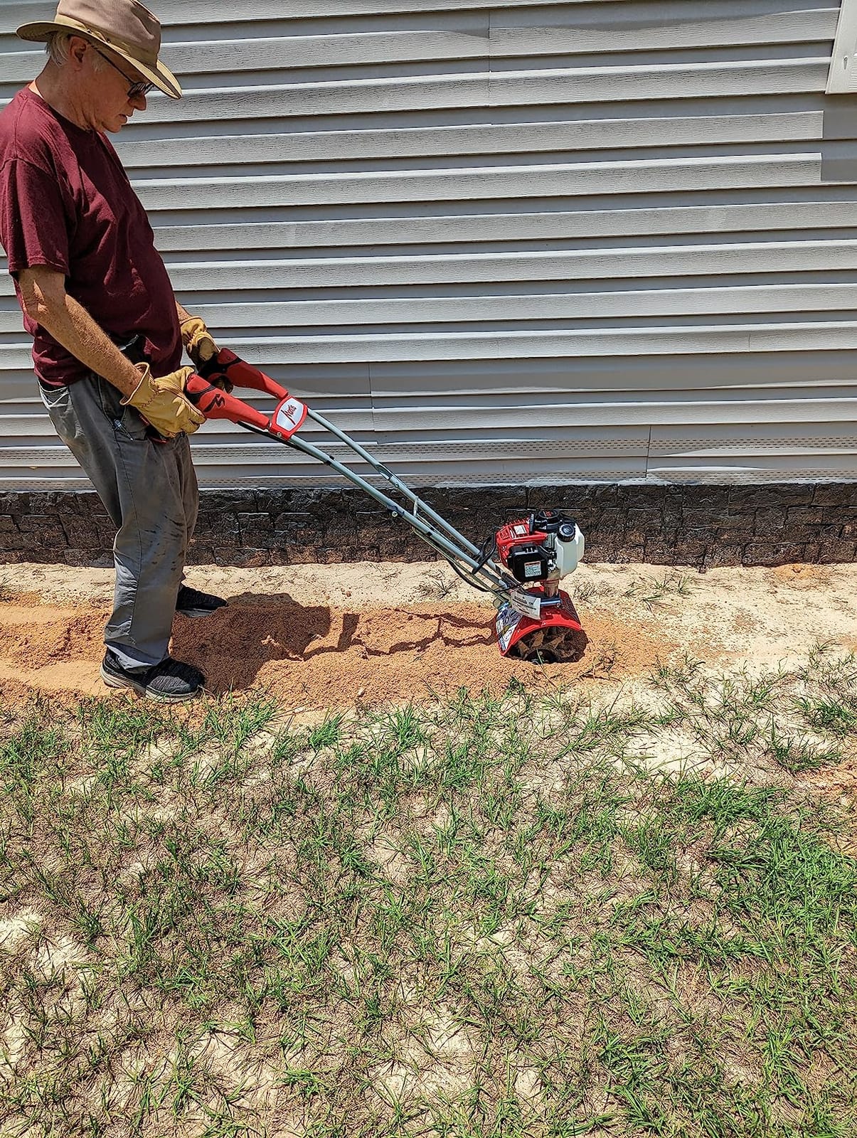 Mantis 7940 4-Cycle Tiller Cultivator Powered by Honda - Lightweight, Powerful and Compact - No Fuel Mix, Sure-Grip Handles - Built To Be Durable and Dependable customer photo 1