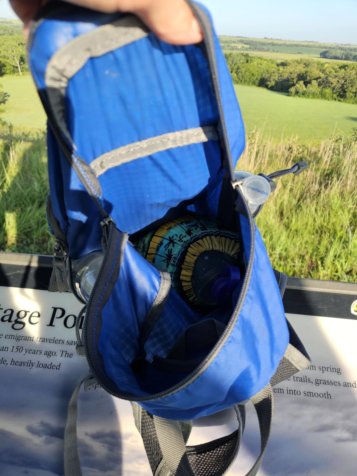 Outlander Packable Handy Lightweight Travel Hiking Backpack Daypack-Light Blue-L customer photo 1