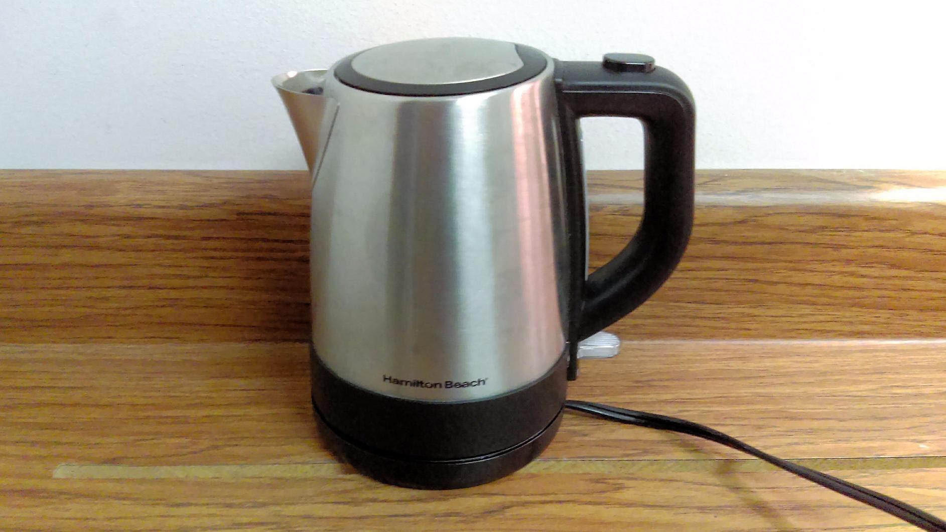 Hamilton Beach 1 Liter Electric Tea Kettle, Water Boiler & Heater | Fast Boiling 1500 Watts | BPA Free | Cordless Serving | Auto-Shutoff & Boil-Dry Protection | Mesh Filter | Stainless Steel customer photo 2