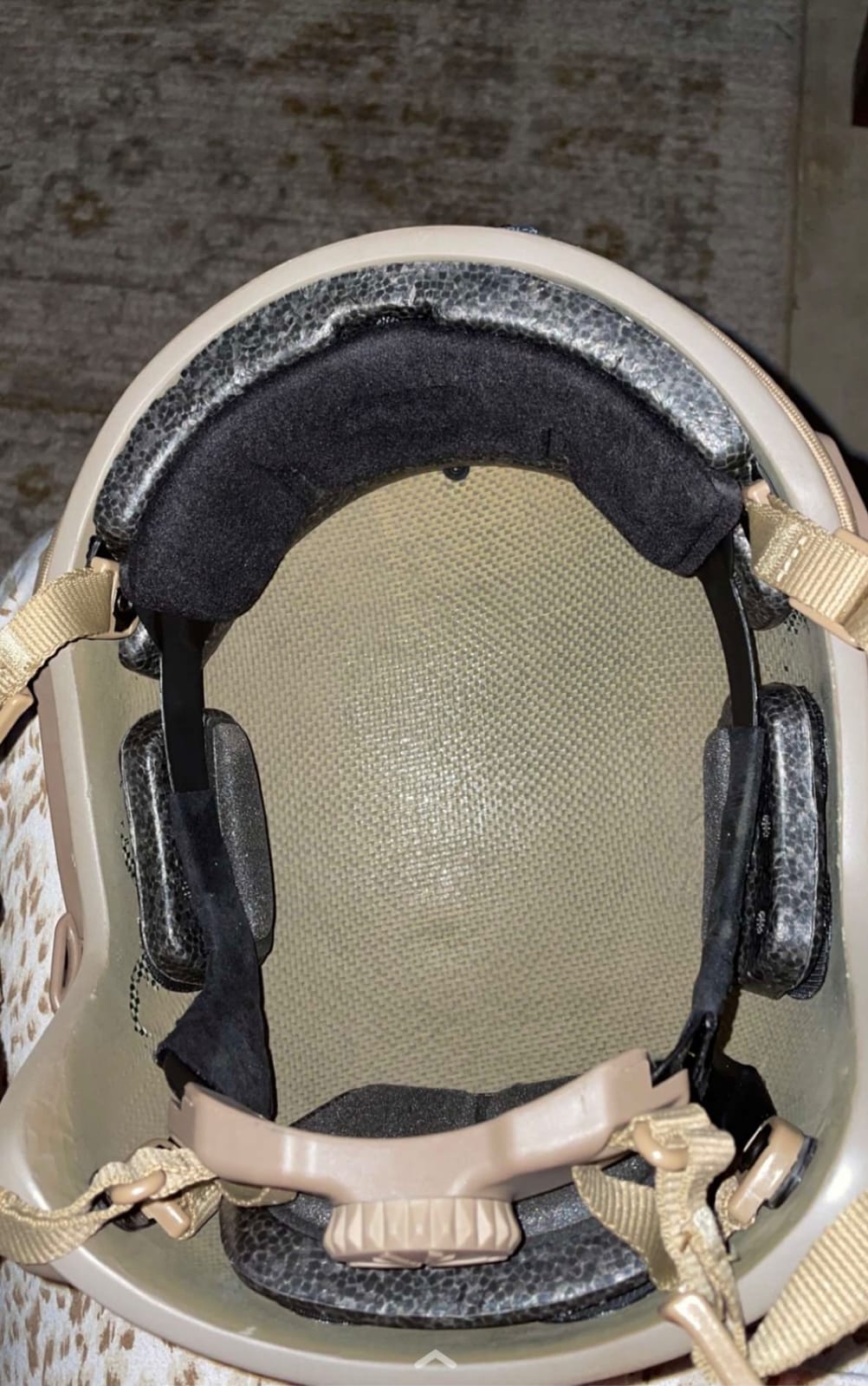 H World Shopping Adjustable Maritime 10 Level of Kevlar Fibre Protective Helmet Tan DE customer photo 2