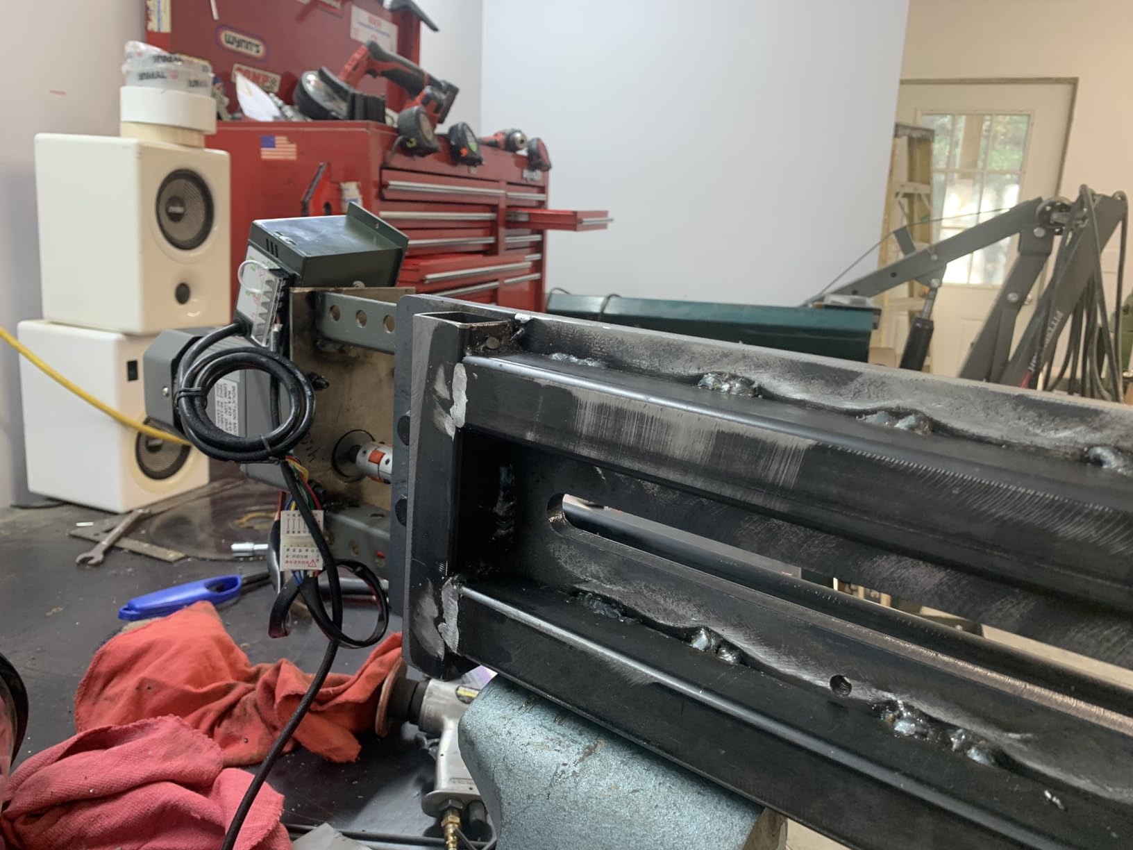 KAKA INDUSTRIAL Sheet Metal Bead Roller with Dies, 12-Inch Throat Depth, 18 Ga.(0.047 Inch) Mild Steel Capacity Sheet Metal Rotary Forming, Adjustability HVAC Tools Fabrication Bead Rolling RM-12 customer photo 2