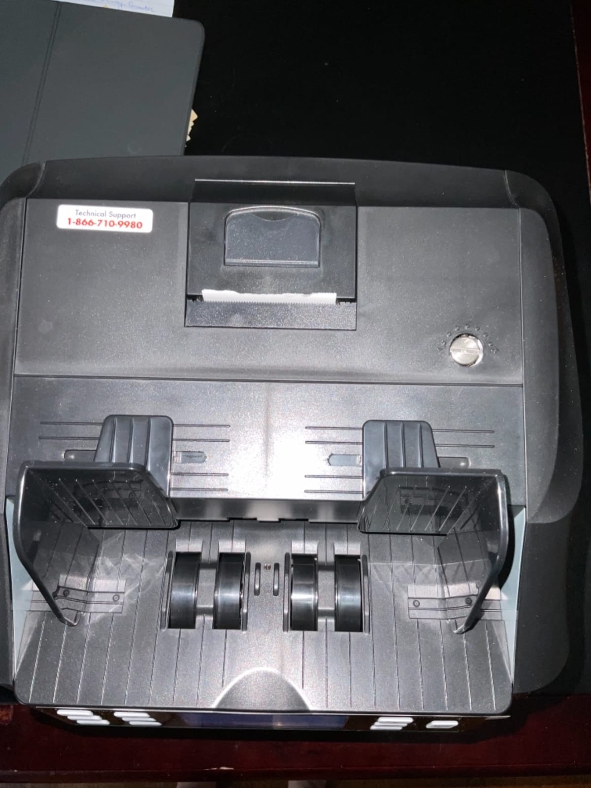 KOLIBRI Money Counter Machine, UV/MG, Set Value Count, LCD Display, Business Grade, Dollar, Euro, Advanced UV/MG/IR/DD/HLF Detection, 1,500 Notes/Min, 1-Year Warranty customer photo 2