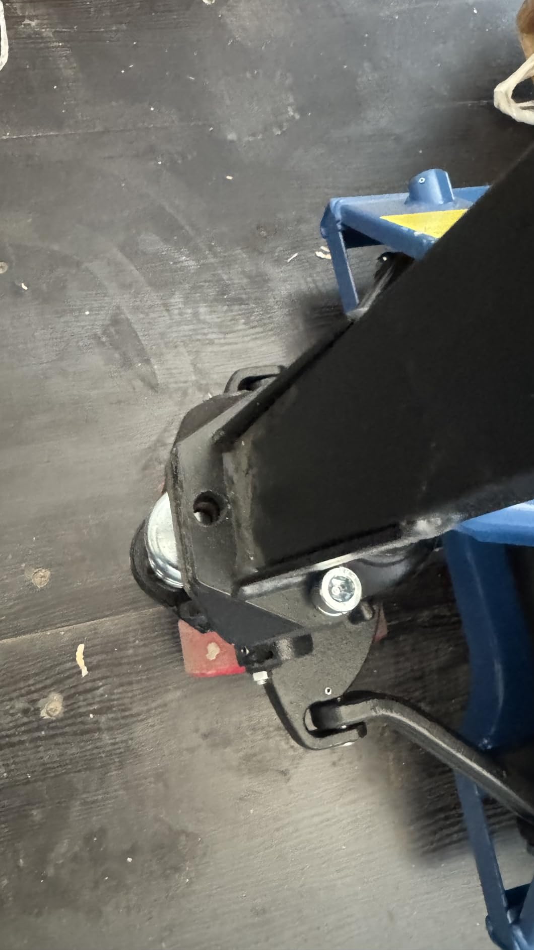 Global Industrial High Capacity Pallet Jack with 27