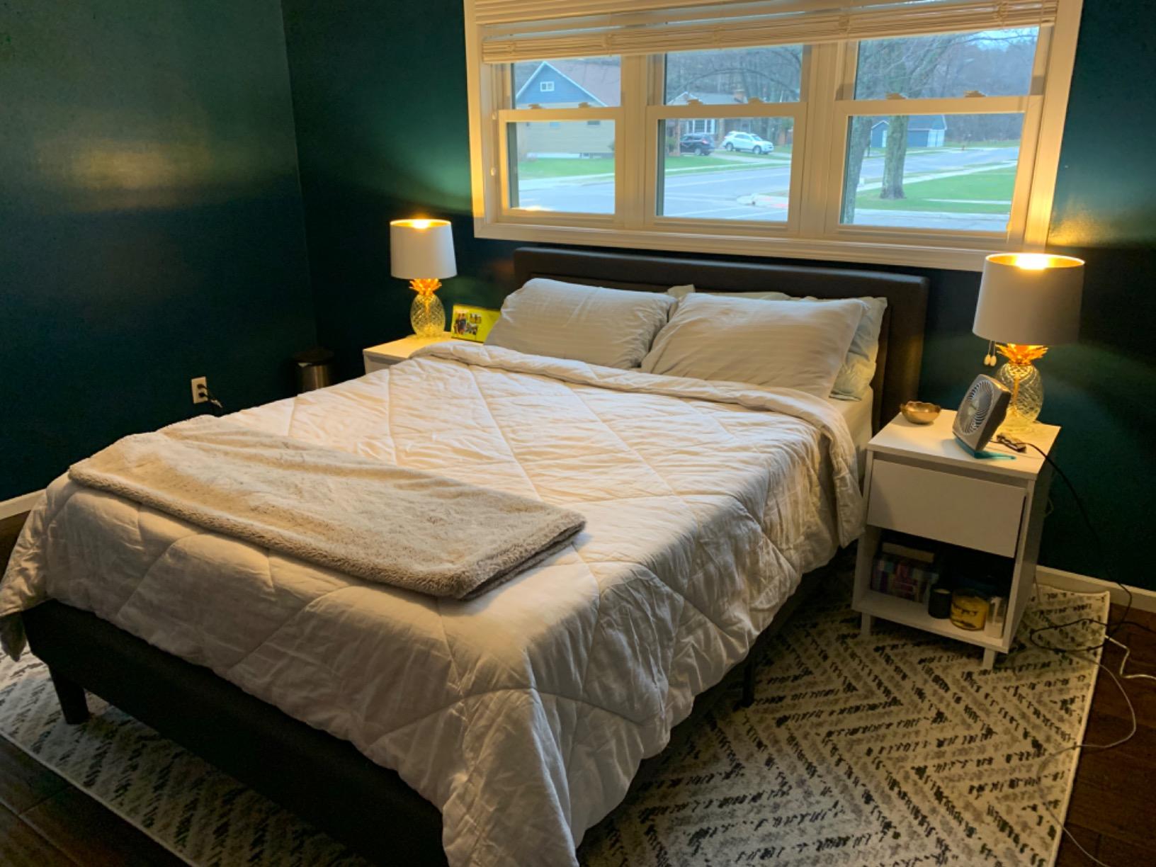 SAFAVIEH Adirondack Collection Area Rug - 6' x 9', Ivory & Charcoal, Chevron Design, Non-Shedding & Easy Care, Ideal for High Traffic Areas in Living Room, Bedroom (ADR104N) customer photo 1