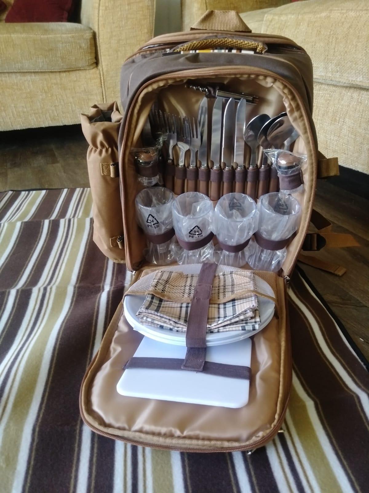 Hap Tim Picnic Backpack Bag for 4 Person with Cooler Compartment, Detachable Bottle/Wine Holder, Fleece Blanket, Plates and Cutlery Set Perfect for Outdoor, Sports, Hiking, Camping, BBQs(Coffee) customer photo 2