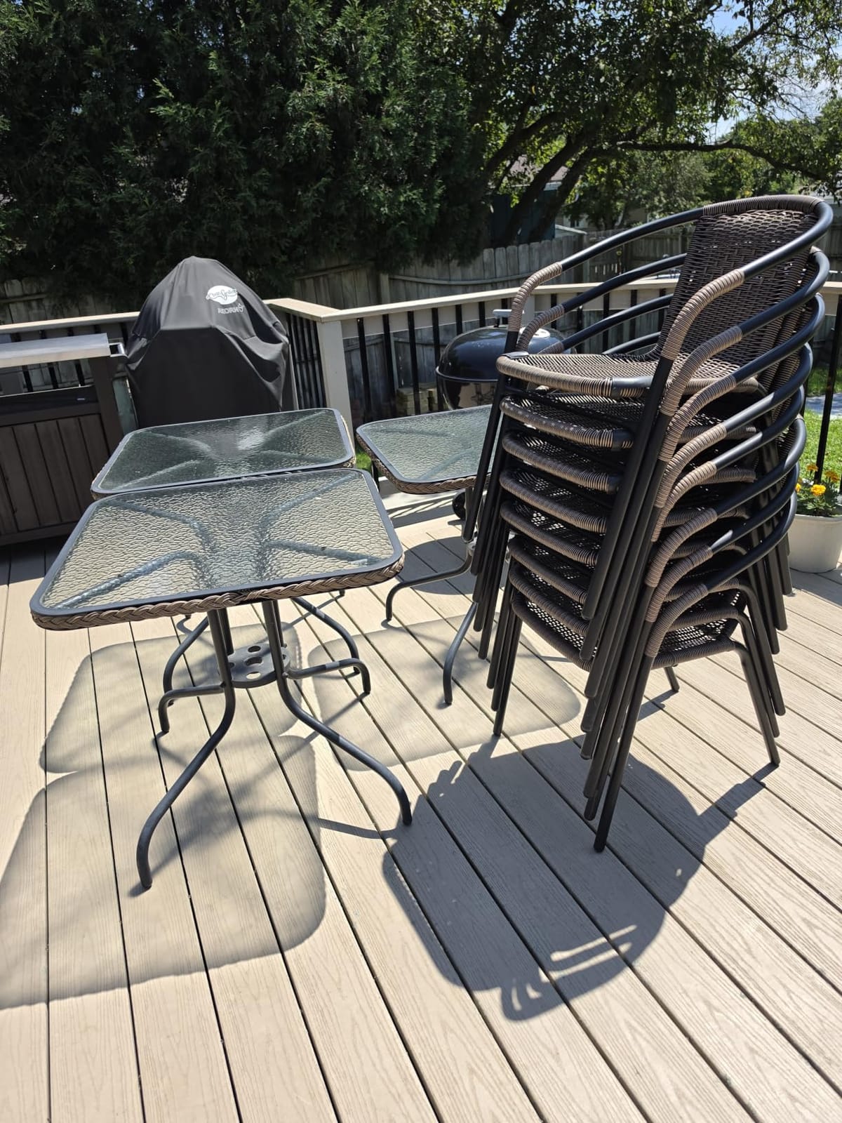 Flash Furniture Lila Modern Rattan Indoor/Outdoor Stackable Dining Chairs, Stacking Rattan Bistro Chairs for Patio or Restaurant, Set of 4, Brown customer photo 1