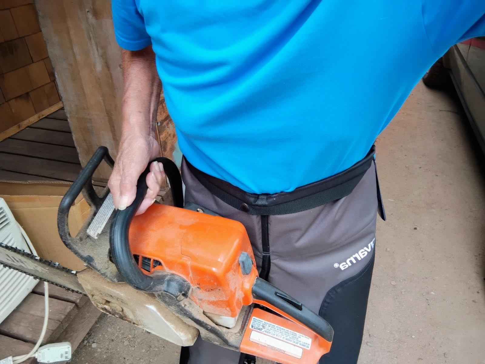 Husqvarna 587160702 Apron Chainsaw Chaps, 38-Inch, Black Apron | Chain saw safety equipment with functional design, 5 protective layers, adjustable belt, and gear pocket, UL certified gear customer photo 2