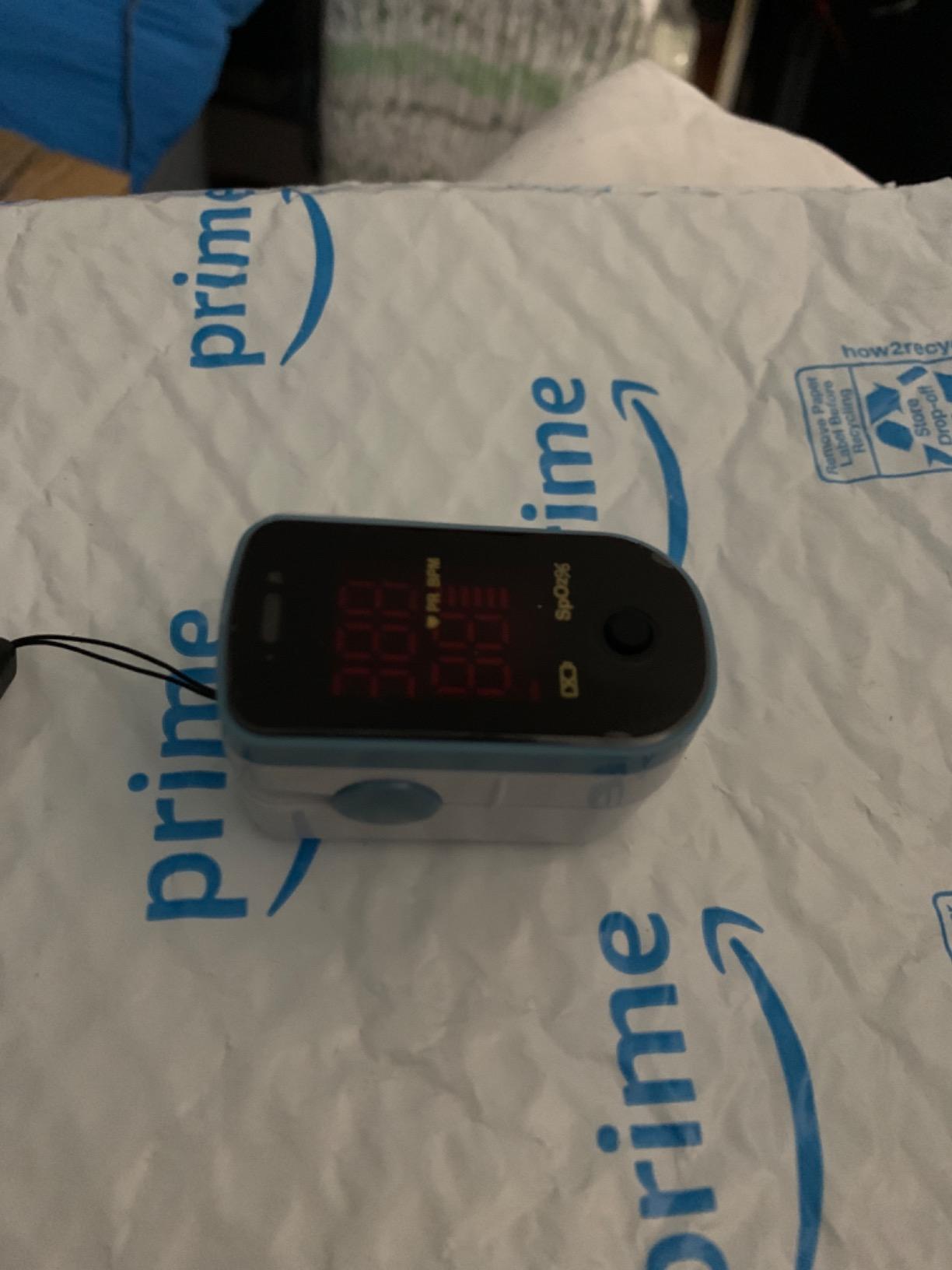 CHOICEMMed Finger Pulse Oximeter, Blood Oxygen Saturation Monitor, Fingertip O2 Sensor with LED Display, Pulse Rate Reader, Portable SpO2 Monitor with Batteries, Carry Case & Lanyard, Blue customer photo 1