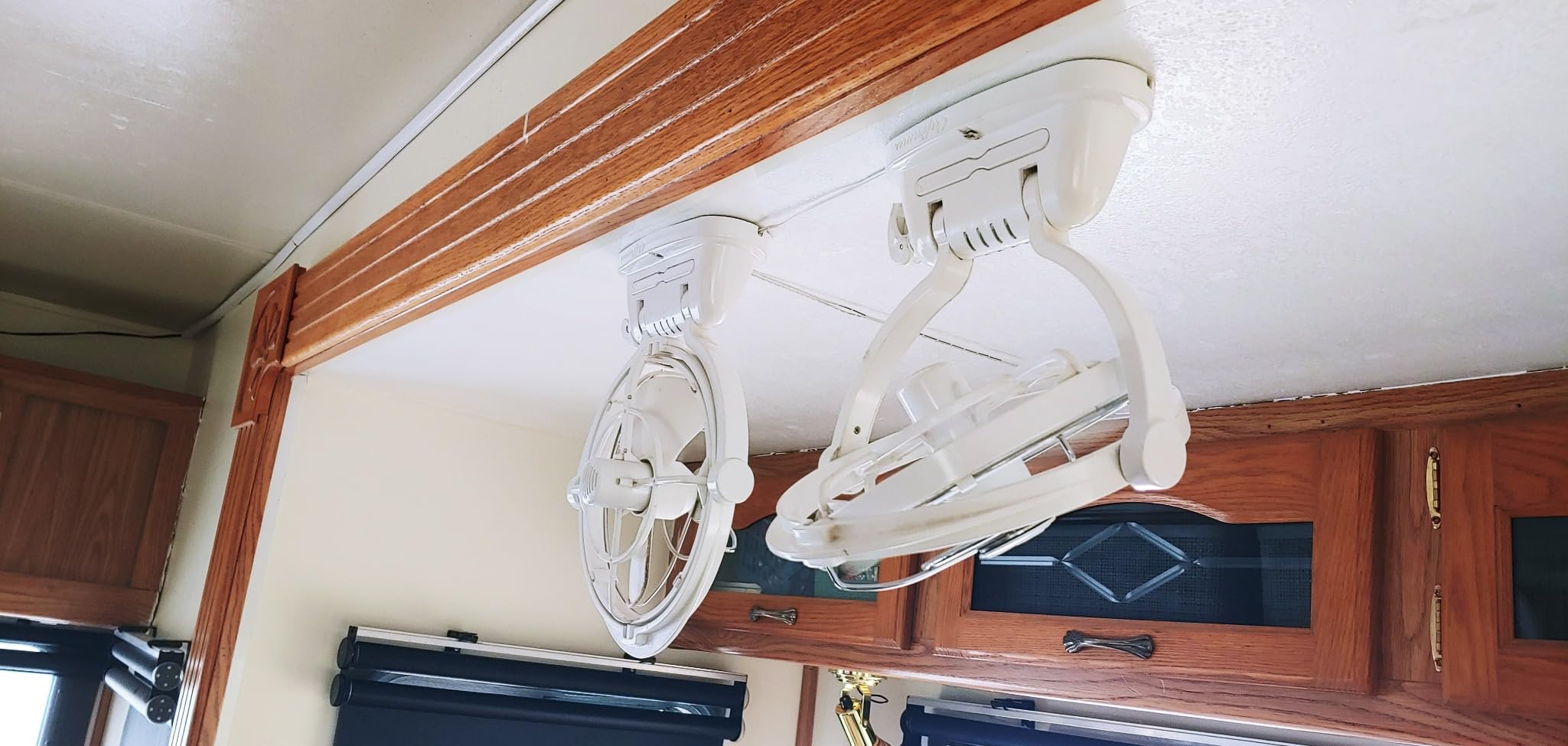 SEEKR Sirocco II Fan by Caframo - 12V/24V Auto-Sensing DC, Omnidirectional Low-Power Draw Fan for Boats and RVs customer photo 2