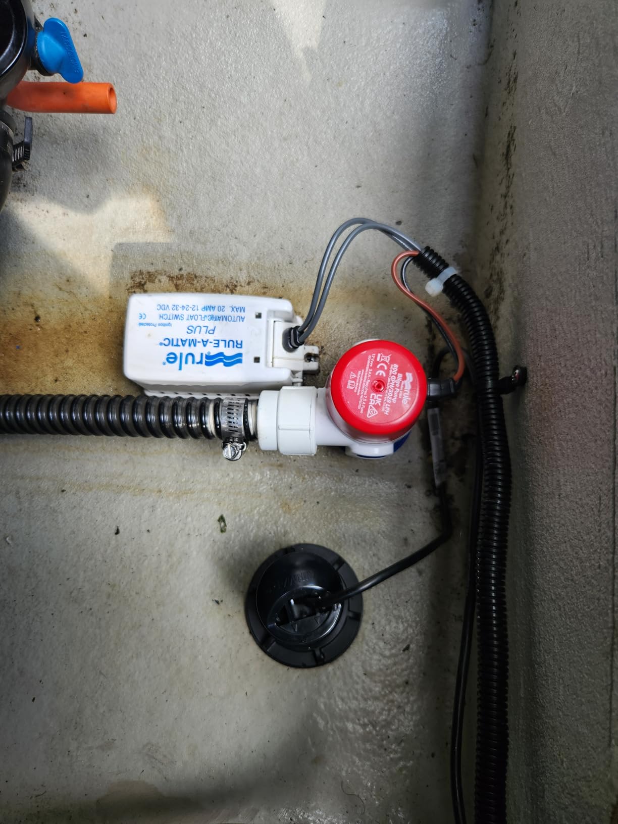 Rule 20DA Standard Bilge Pump Non-Auto, Submersible, 800 GPH, 12V customer photo 1