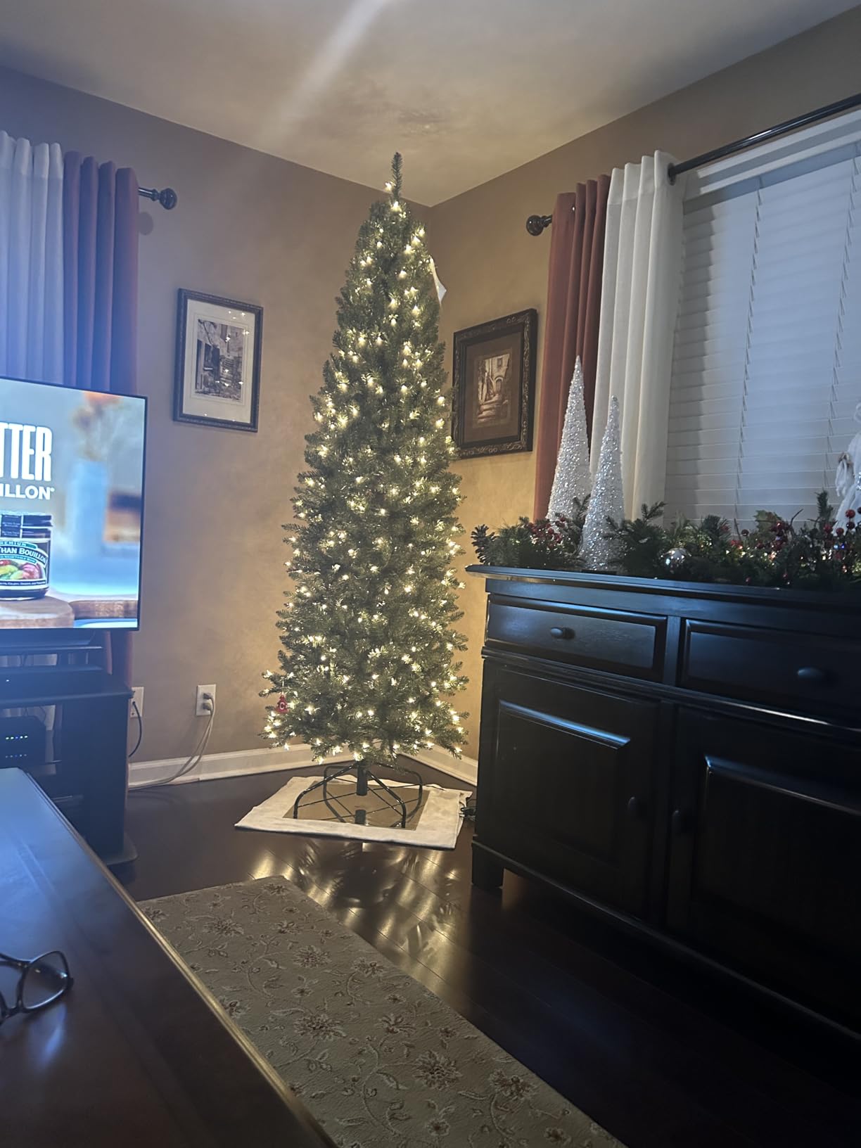 Puleo International 7.5ft Pre-Lit Fraser Fir Pencil Christmas Tree, 350 Clear Lights customer photo 2