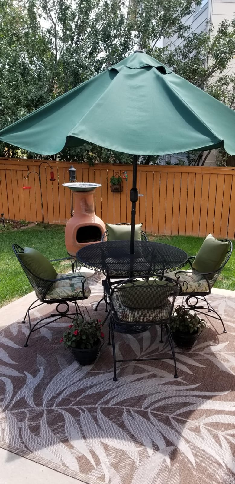 Sunnyglade 9' Patio Umbrella Outdoor Table Umbrella with 8 Ribs | 9 FT Patio Umbrella with Waterproof Polyester Canopy, Aluminum Pole, Push-Button Tilt & Crank for Outdoor Patio Tables, Pool customer photo 1
