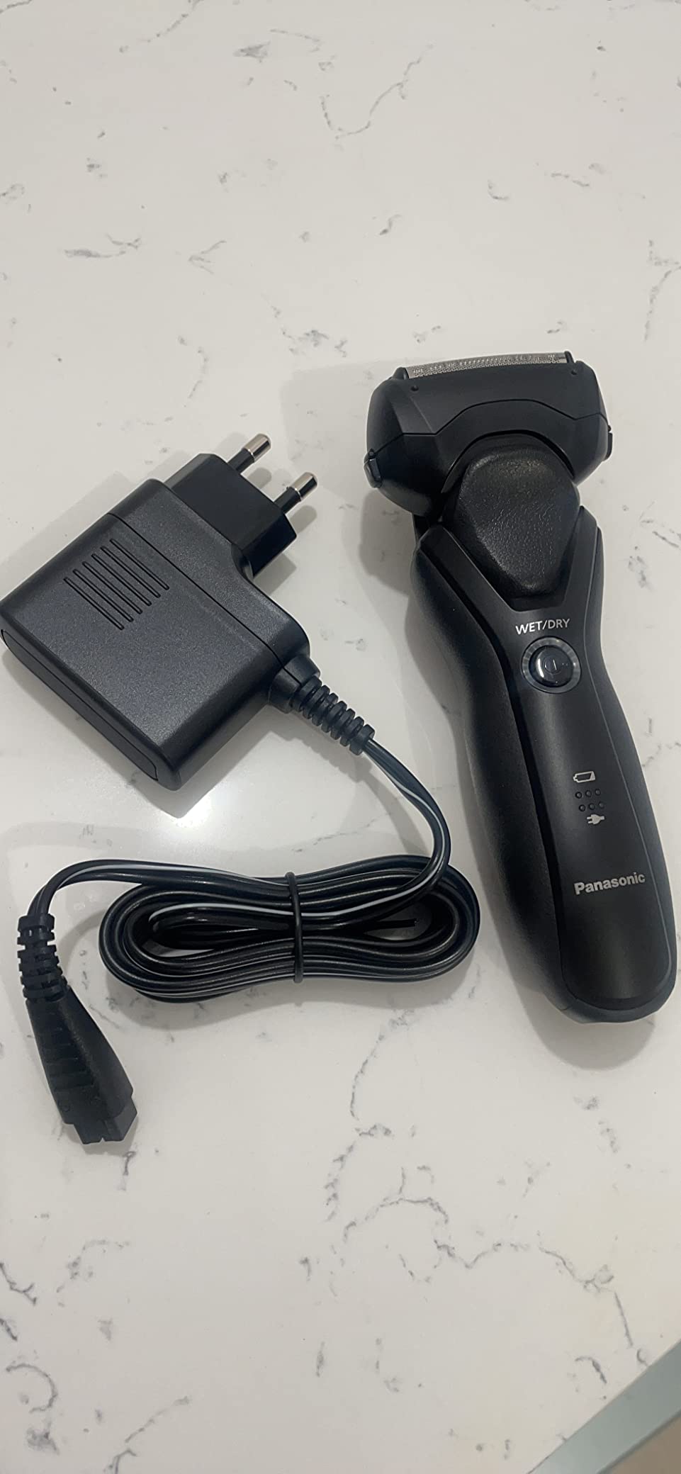 Panasonic Es-rt37-s Arc3 Electric Shaver 3-Blade Cordless Razor with Wet Dry Convenience for Men, 6.6 Ounce customer photo 2