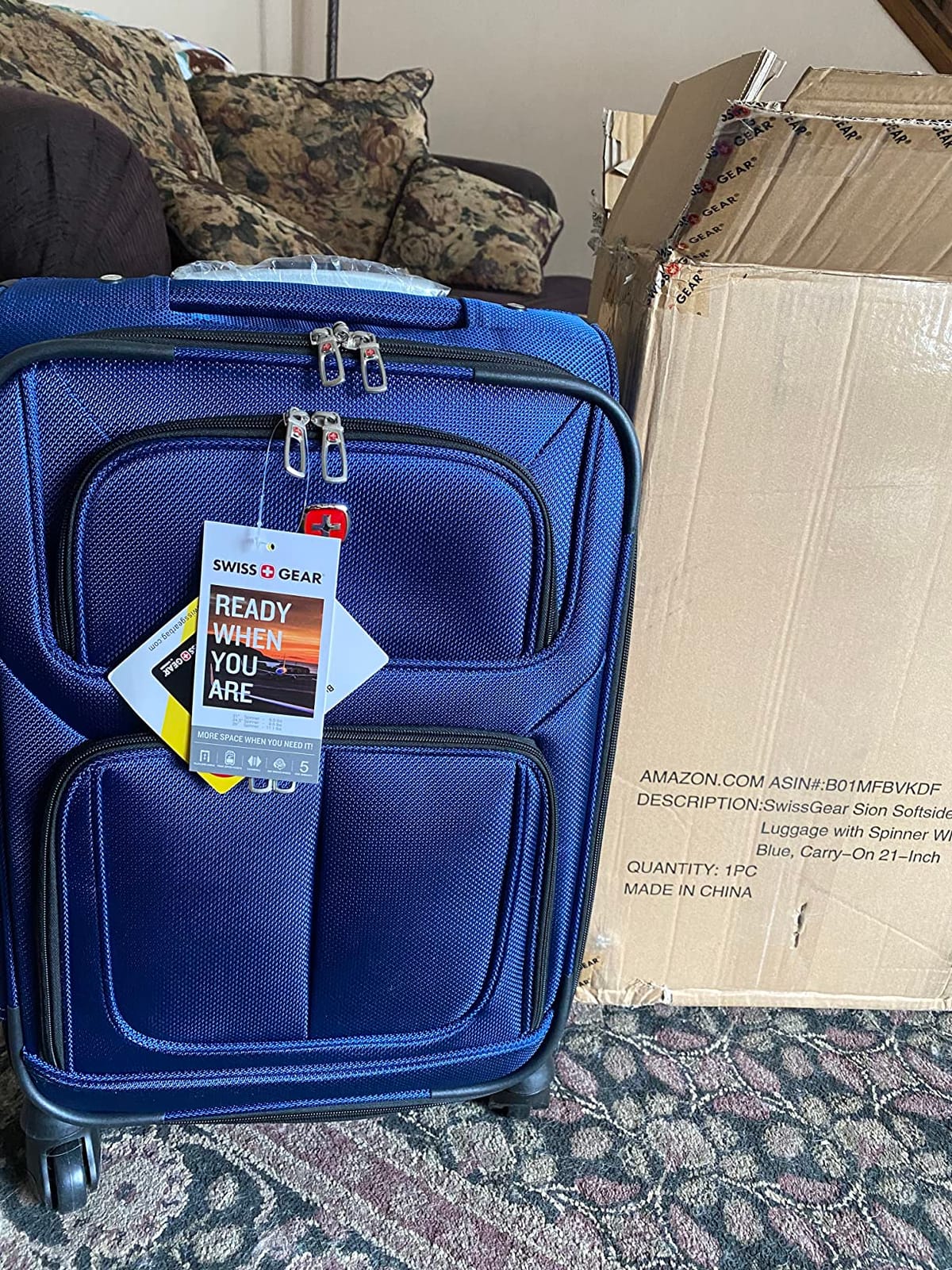 SWISSGEAR Sion Carry-On Spinner Luggage, Softside Expandable, Lightweight Suitcase, Teal, 22.75-Inch customer photo 1