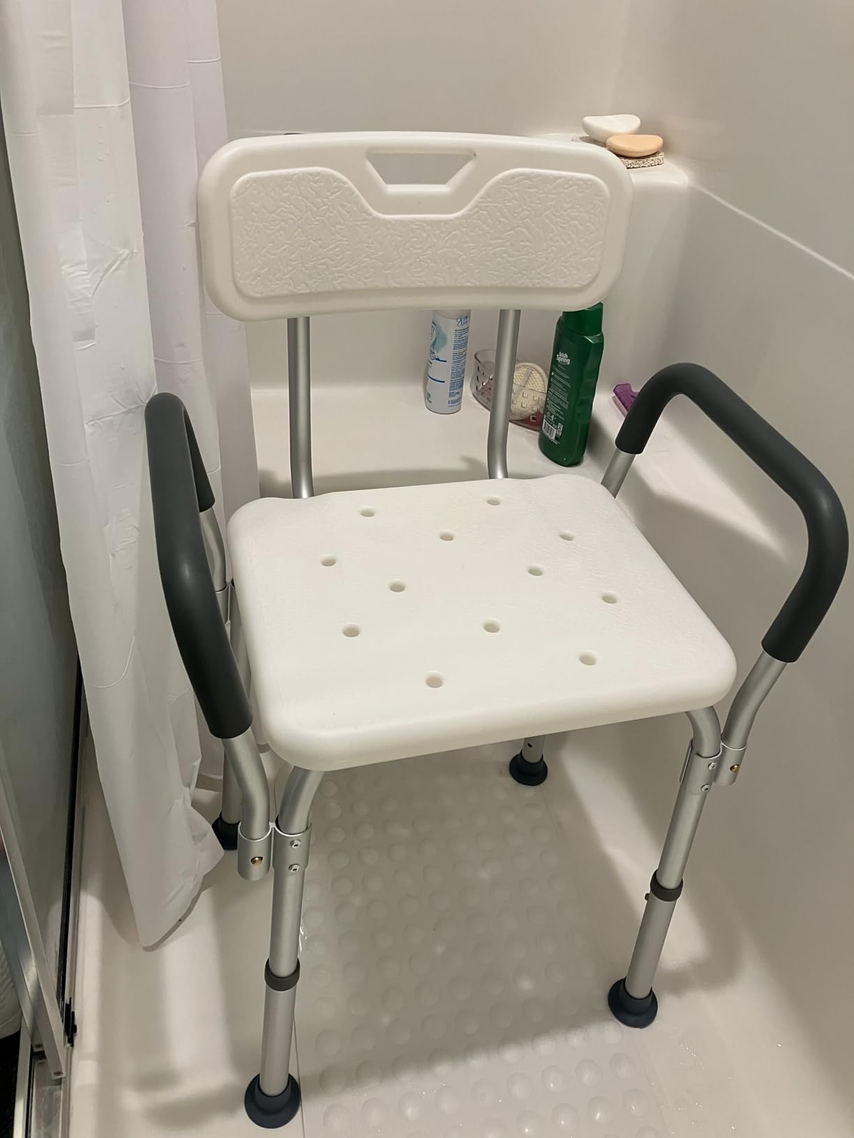 Medline Shower Chair Seat with Padded Armrests and Back | Heavy Duty Shower Chair for Bathtub | Slip Resistant Shower Seat with Adjustable Height | 350 lb Capacity customer photo 1