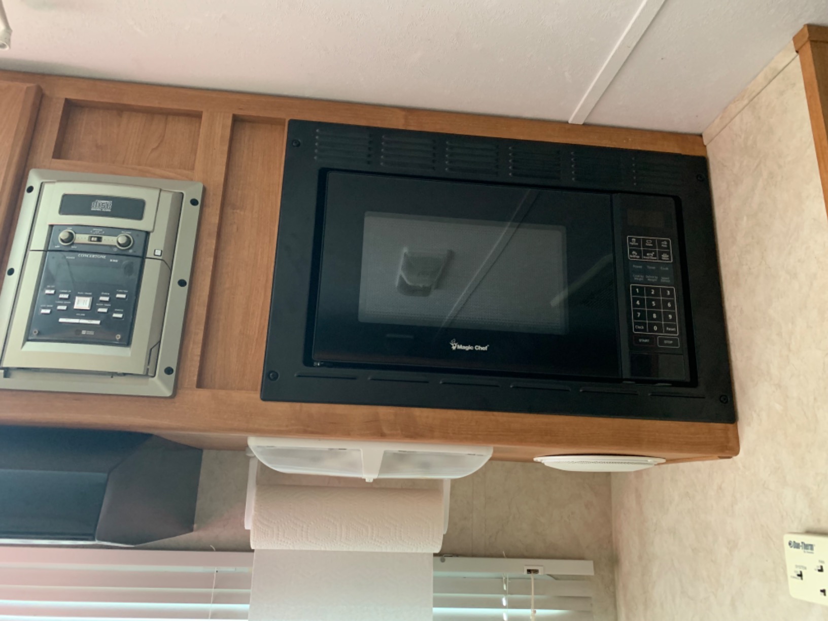 FOREST RIVER MCG992ARB .9 MICROWAVE customer photo 1