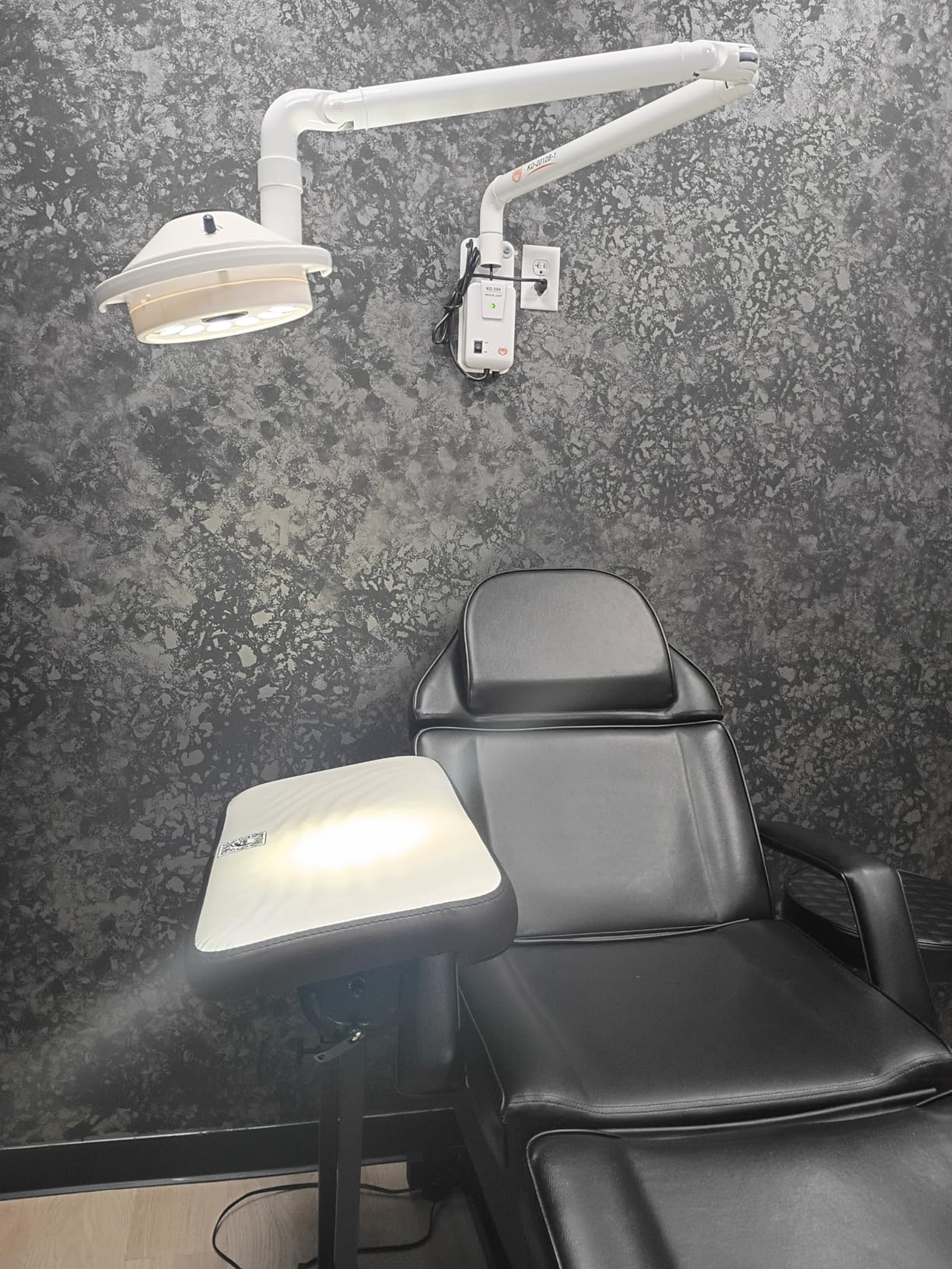 Dental 36W Hanging LED Surgical Oral Exam Light Shadowless Lamp KD-2012D-1 customer photo 2