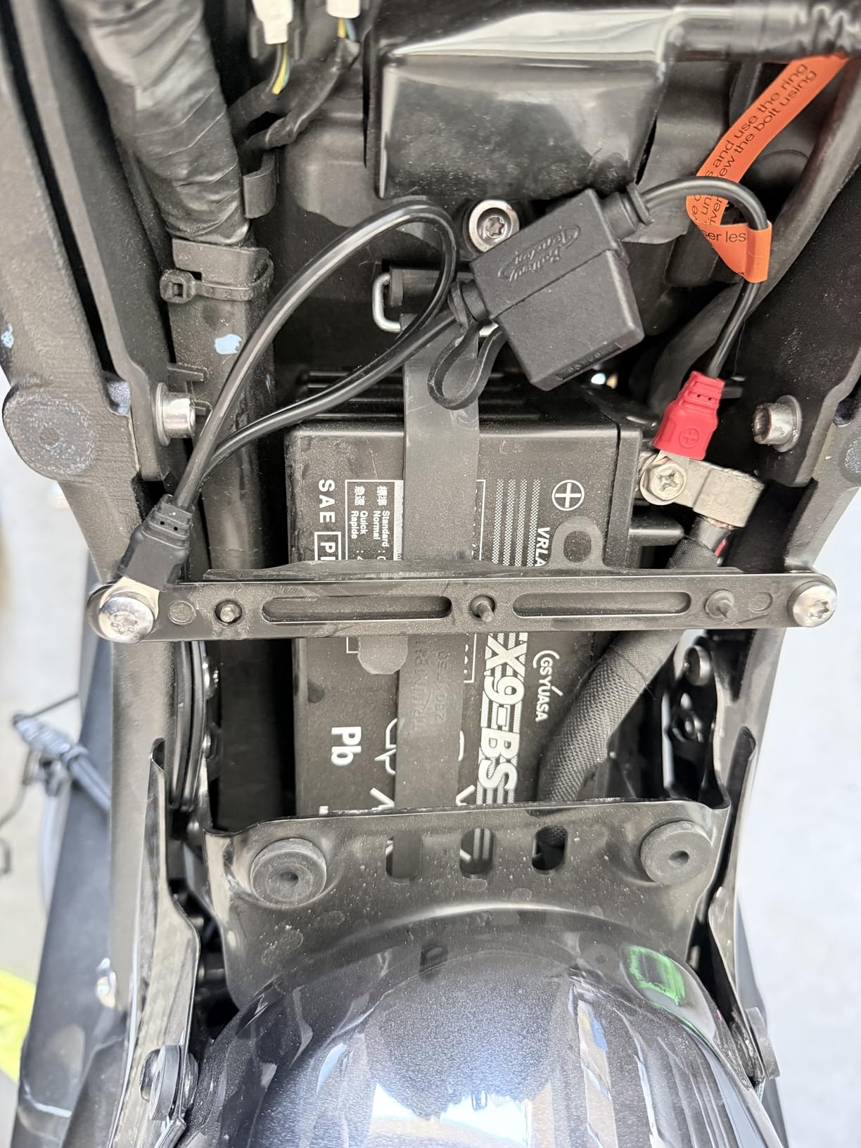 Battery Tender Junior 12V, 800mA Battery Charger and Maintainer for Lead Acid and Lithium Batteries - Switchable Battery Charger for Powersports - 022-0199-DL-WH customer photo 2