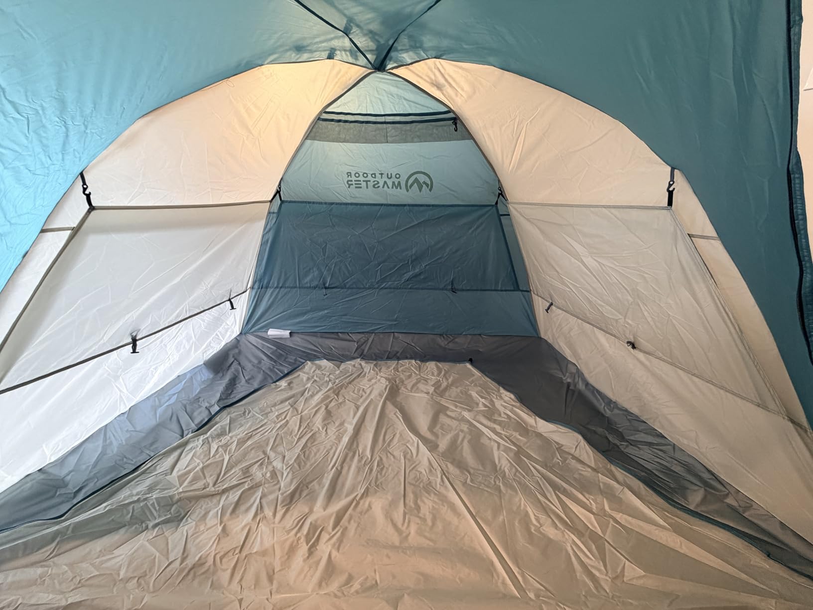 OutdoorMaster Pop Up Beach Tent Sun Shelter for 3-4 Person with Sandbags | Instant Setup, UPF 50+ Protection, Privacy Zippered Door, Ventilated Windows, Portable Carrying Bag customer photo 1