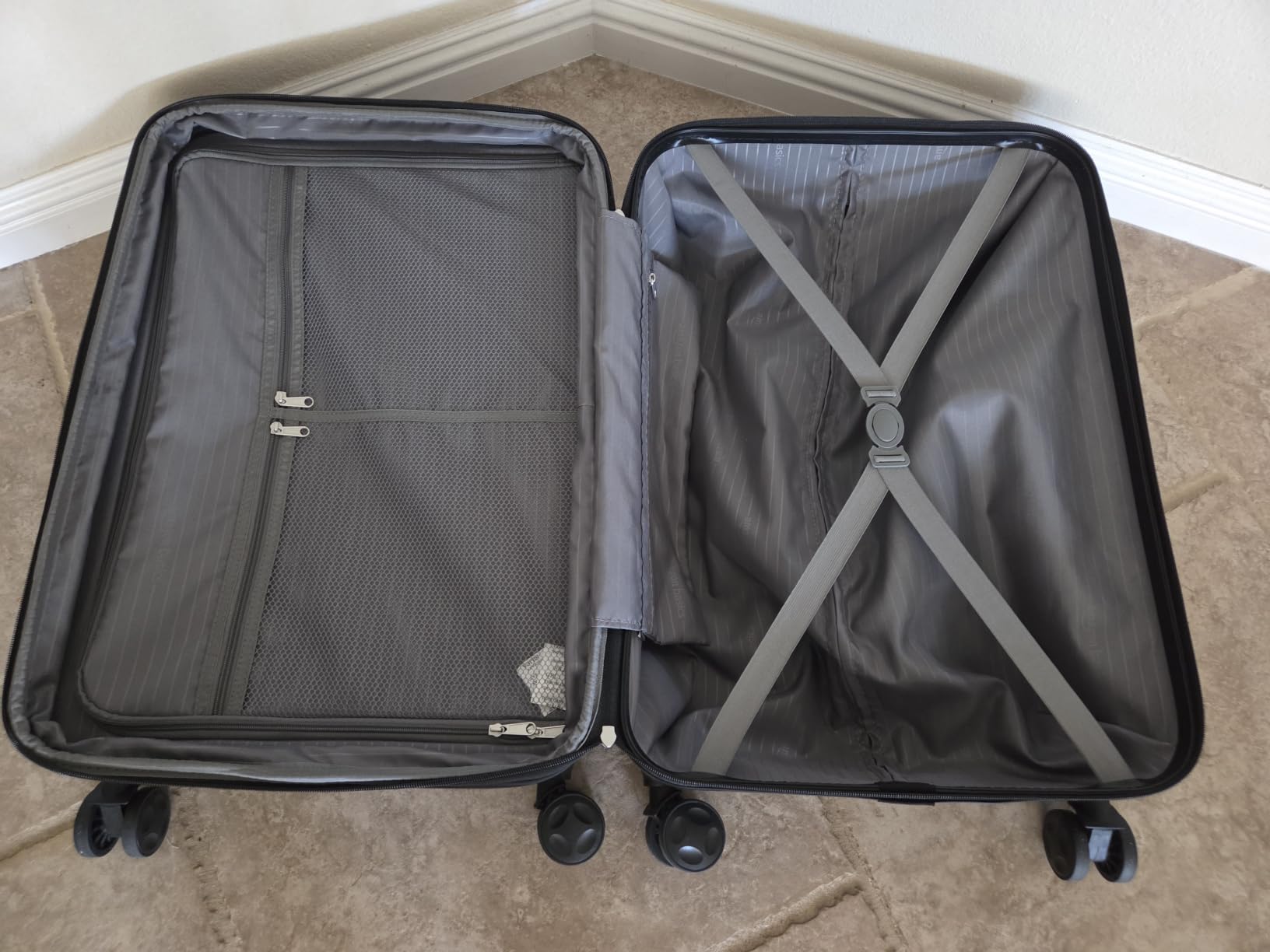 Amazon Basics 3-Piece Hardside Expandable Luggage Set (21
