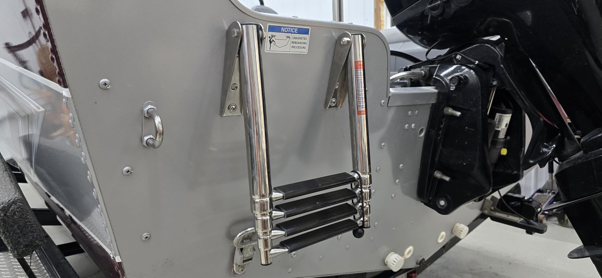 4 Step Boat Ladder, Stainless Steel Telescopic 4 Step Pontoon Boat Ladder, Extendable Dock Ladder for a Pontoon, Max. Load 900 Pound Capacity Marine Telescoping Ladder for Boat Yacht customer photo 2