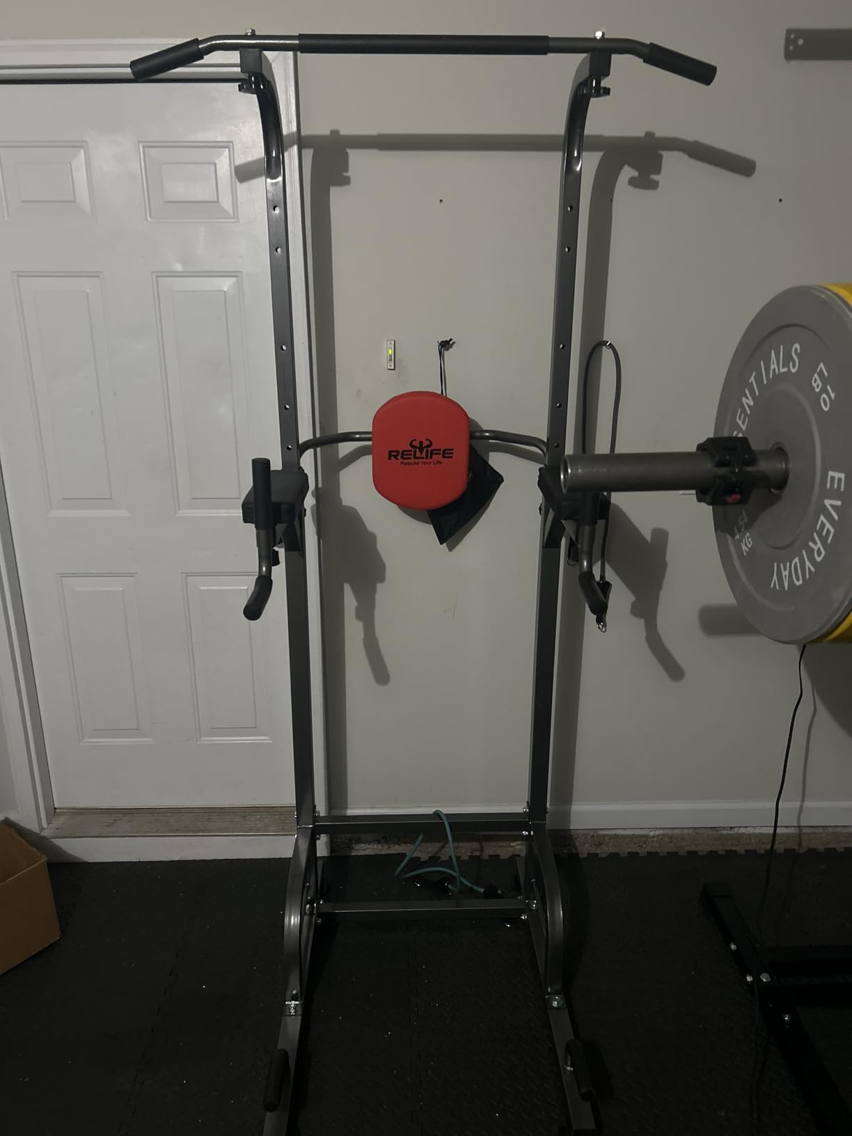 RELIFE REBUILD YOUR LIFE Pull Up Bar Free Standing Power Tower for Home Gym customer photo 1
