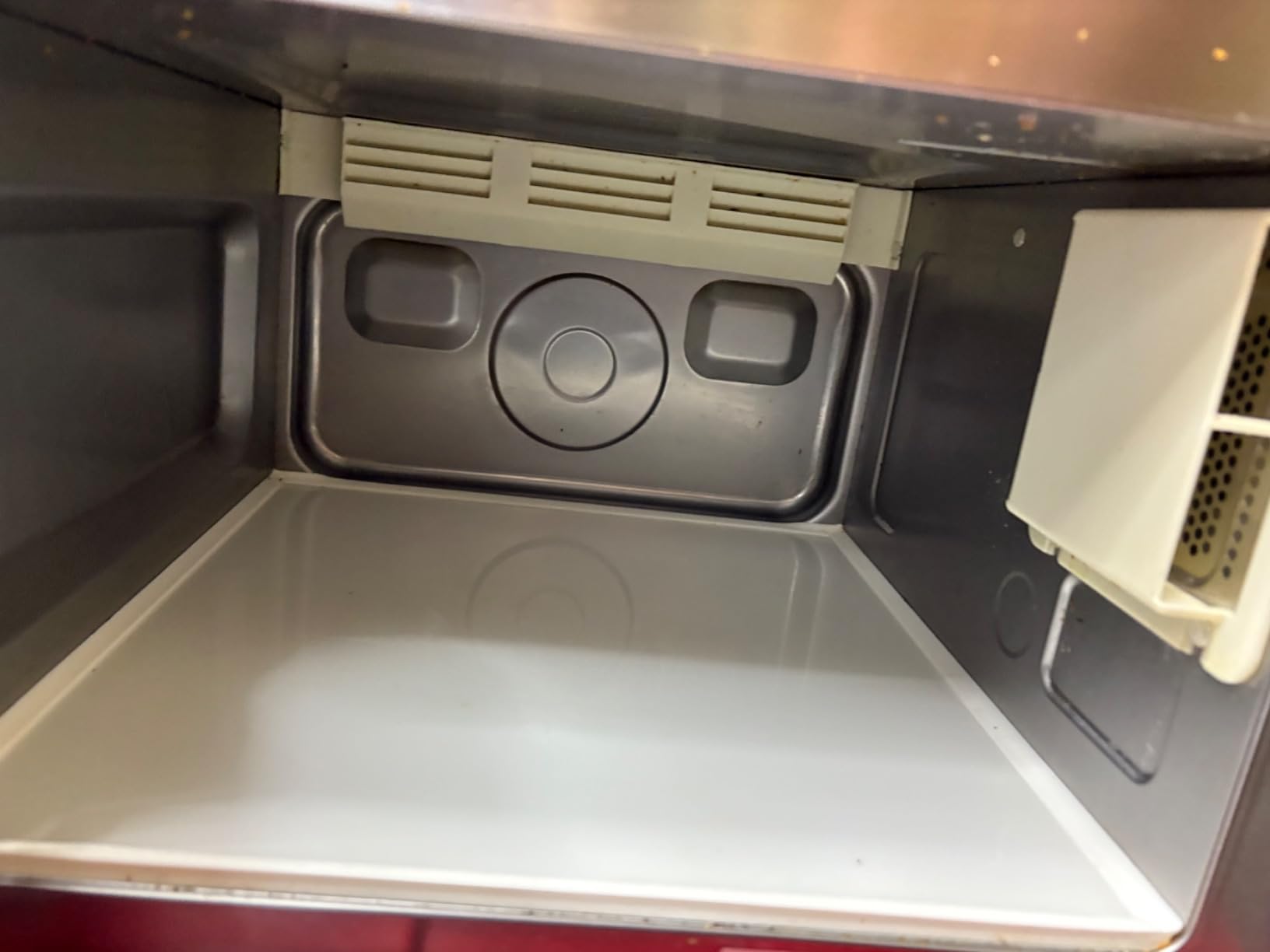 Sharp R-21LCFS Medium-Duty Commercial Microwave Oven with Dial Timer, Stainless Steel, 1000-Watts, 120-Volts customer photo 1