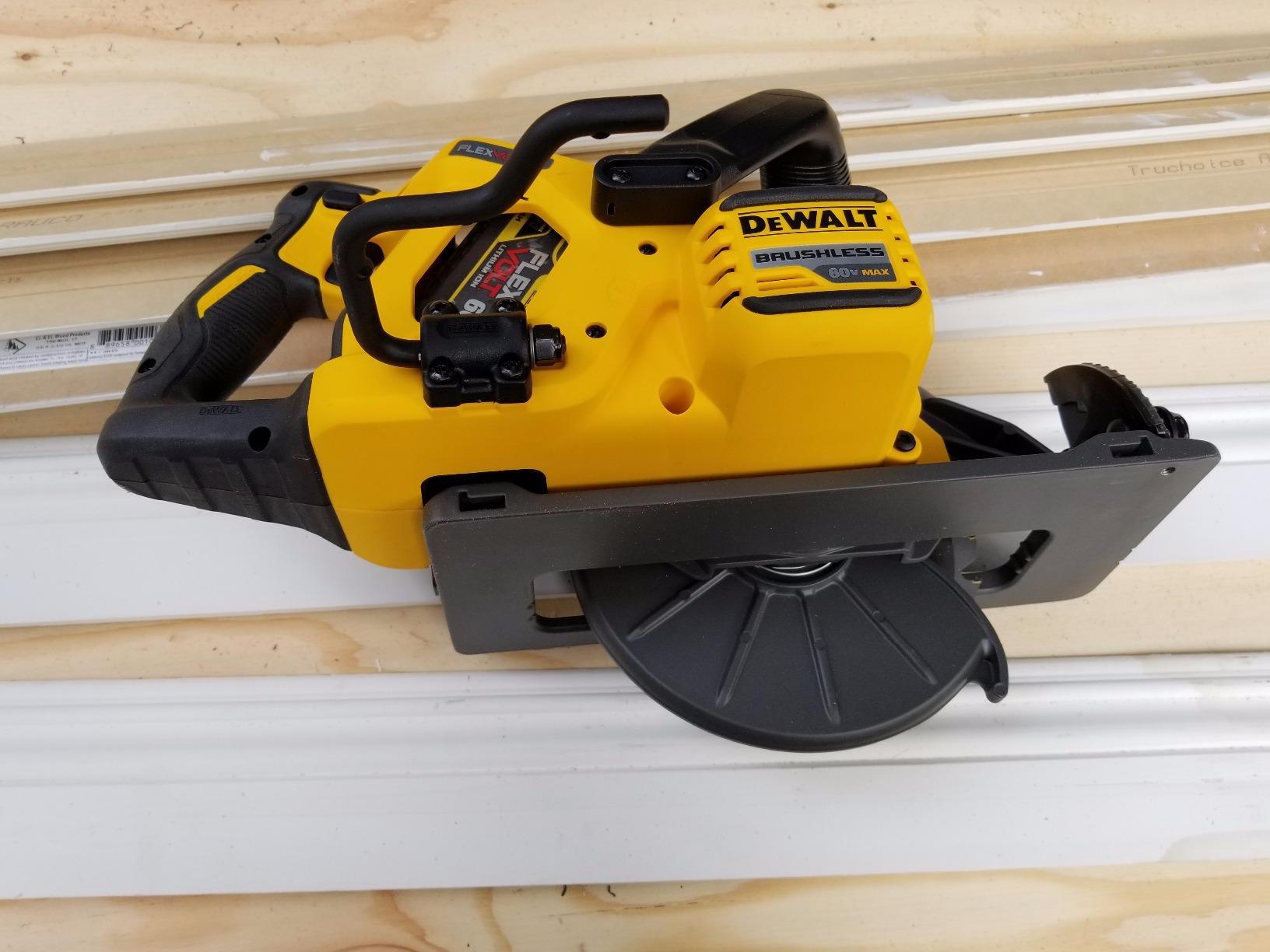DEWALT FLEXVOLT 60V MAX* Circular Saw for Framing, 7-1/4-Inch, Tool Only (DCS577B) customer photo 2