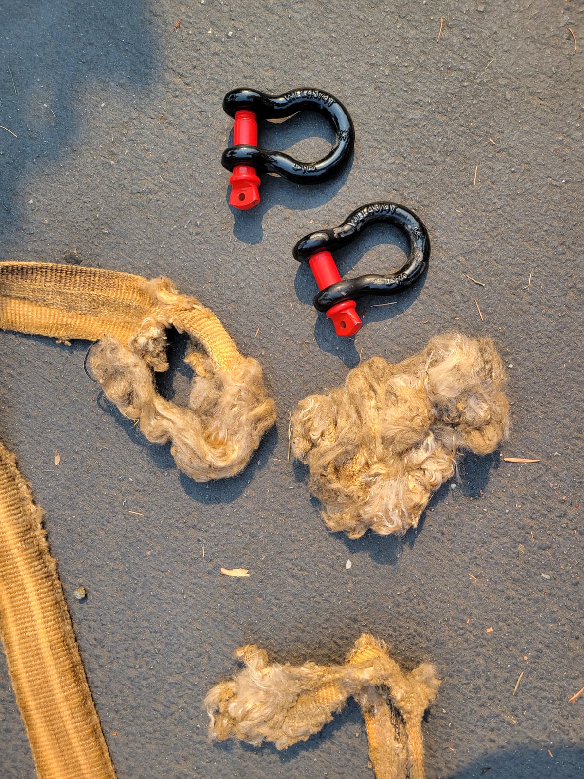 ALL-TOP Heavy Duty Tow Strap Recovery Strap Kit : 3 inch x 30 ft (35,000 lbs) 100% Nylon and 22% Elongation Snatch Strap + 3/4 D Ring Shackles (2pcs) + Storage Bag customer photo 2