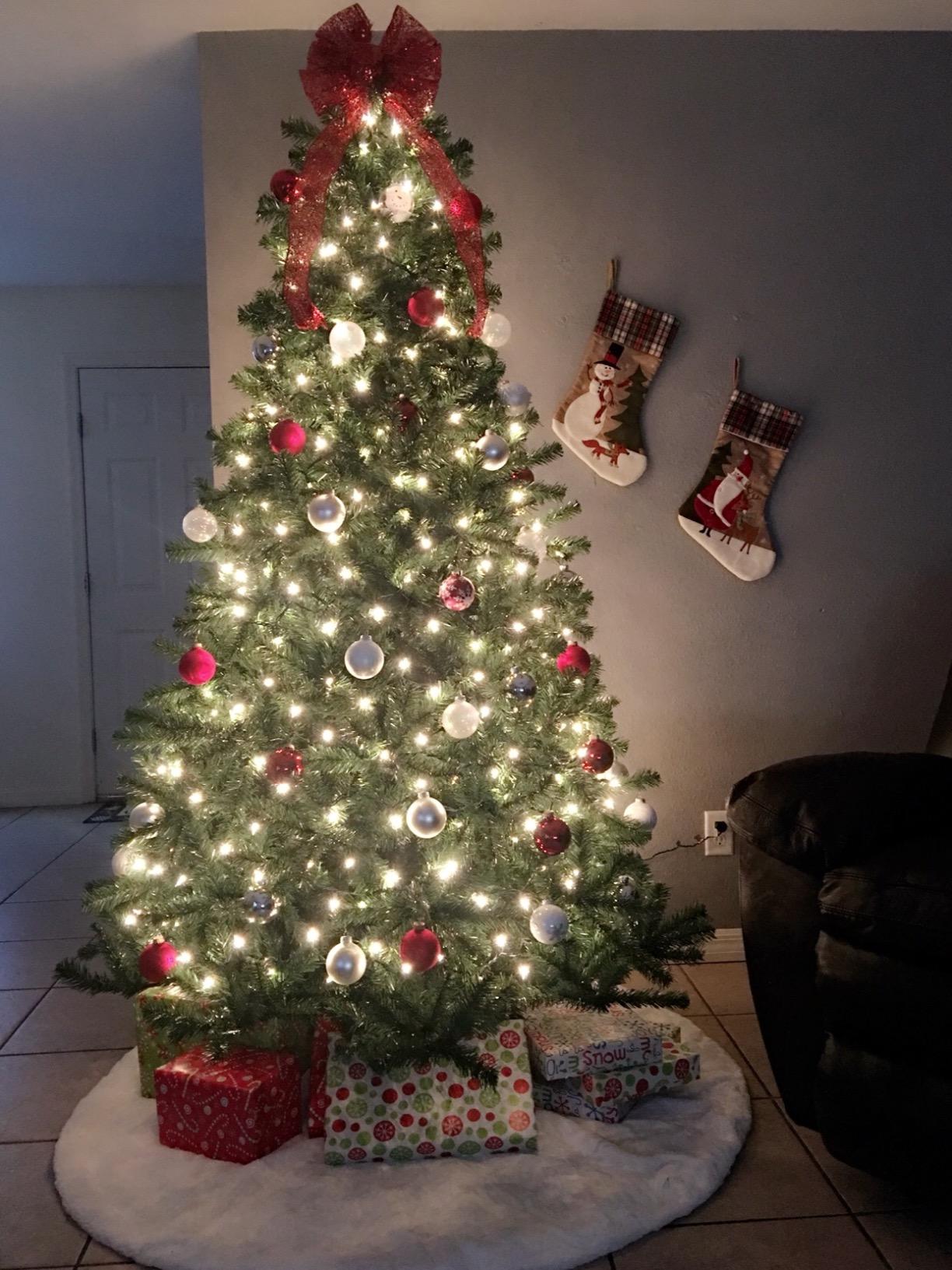 Best Choice Products Artificial Christmas Tree, 9ft Premium Unlit Realistic Spruce Holiday Decor w/Dense Branches, Easy Assembly, Metal Base customer photo 1