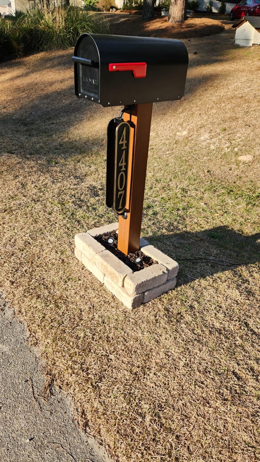 Architectural Mailboxes Sequoia Post Mount Mailbox, Black, Large customer photo 2