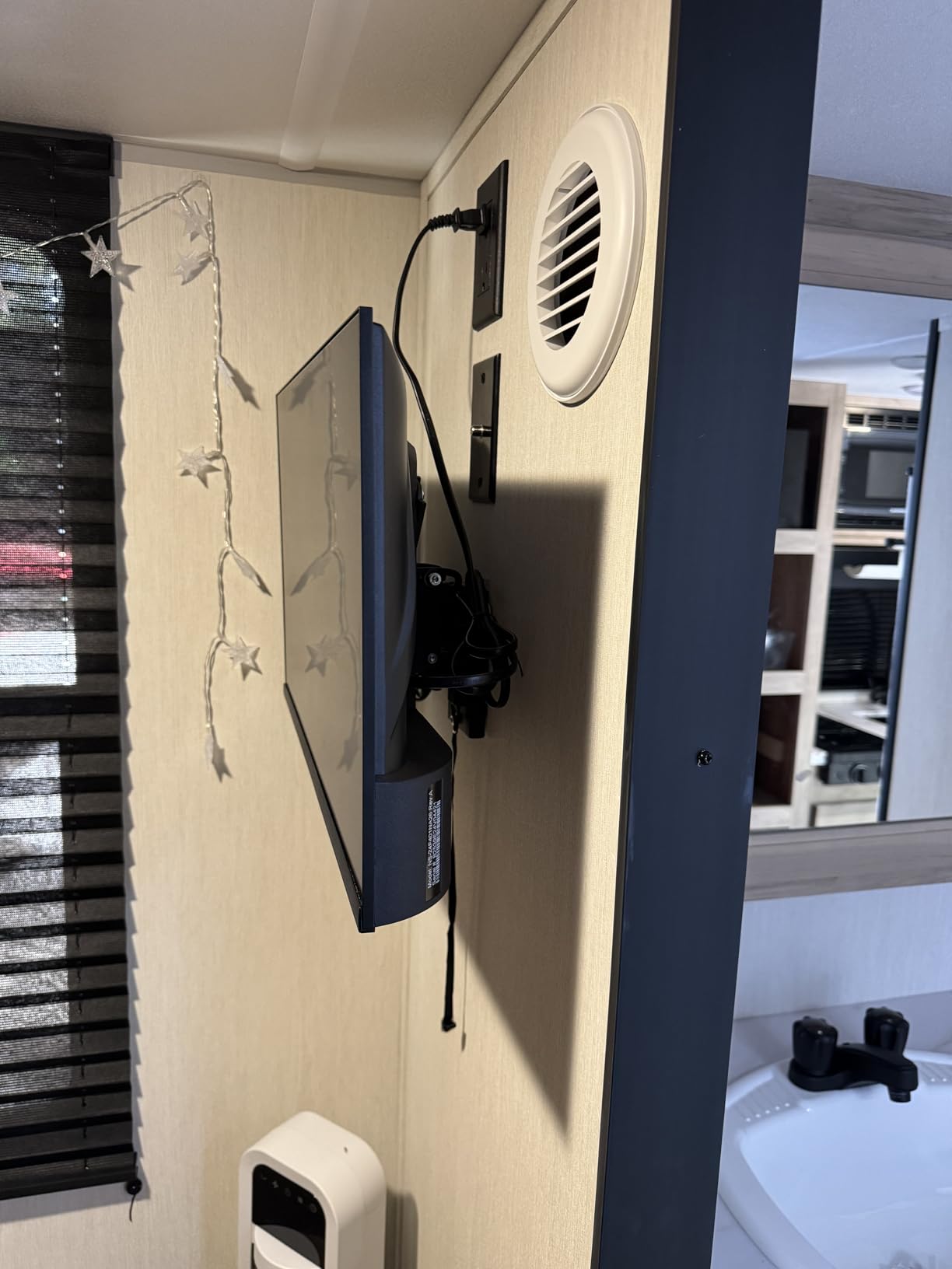 Mounting Dream UL Listed Lockable RV TV Mount for 17-43 inch TV up to 44lbs | Full Motion Unique One Step Lock RV TV Wall Mount, VESA 200mm, 44 lbs, MD2210 customer photo 1