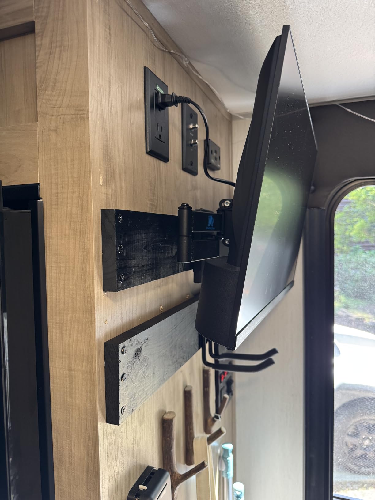 Mounting Dream UL Listed Lockable RV TV Mount for 17-43 inch TV up to 44lbs | Full Motion Unique One Step Lock RV TV Wall Mount, VESA 200mm, 44 lbs, MD2210 customer photo 2