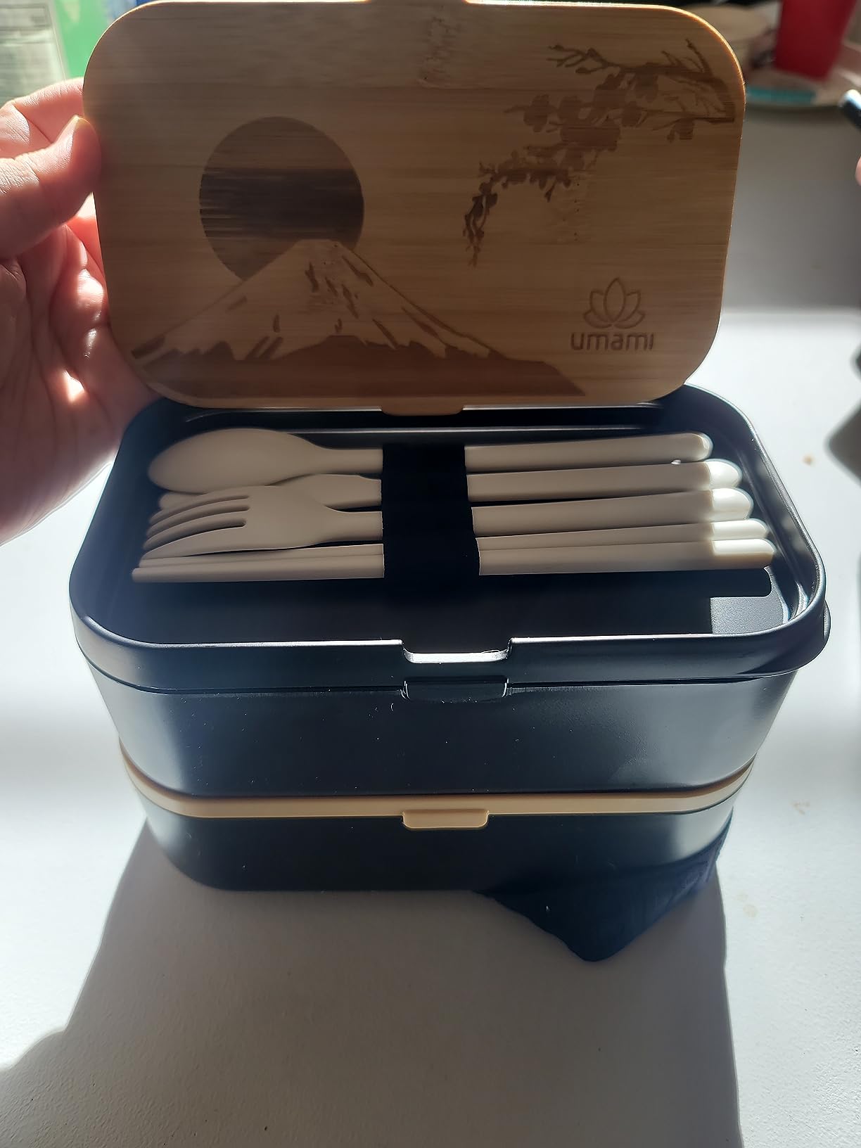 Umami Bento Box Adult, Leakproof, All-in-1 Lunch Containers for Adults | 40 oz, microwave & dishwasher safe, 4 utensils & sauce jar included, stackable, BPA-free, Matte Black customer photo 2