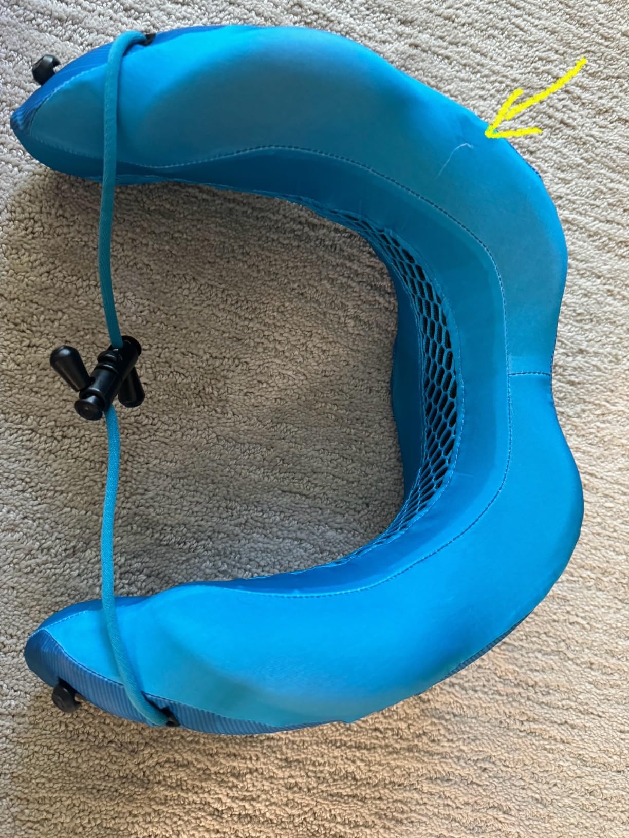 Cabeau Long Haul Flight Cooling Travel Neck Pillow - Evolution Cool - Supportive Memory Foam with Airflow Vents - Compact with Carrying Case (Black) customer photo 1