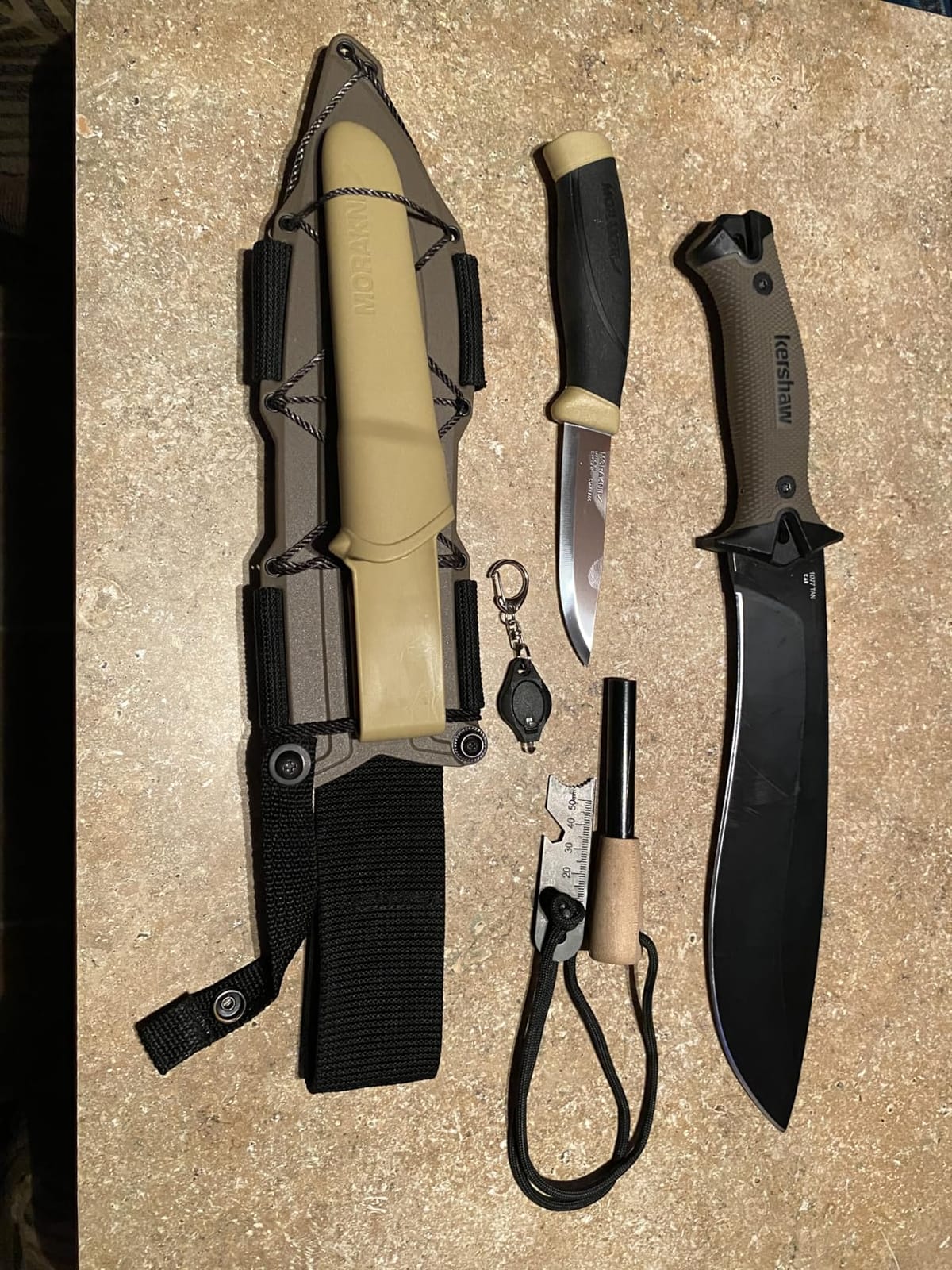 Kershaw Camp 10 Machete, Tan, 10 Inch Fixed Recurve Blade | 65Mn Carbon Tool Steel, Full-Tang Blade, Includes Sheath and Straps customer photo 2