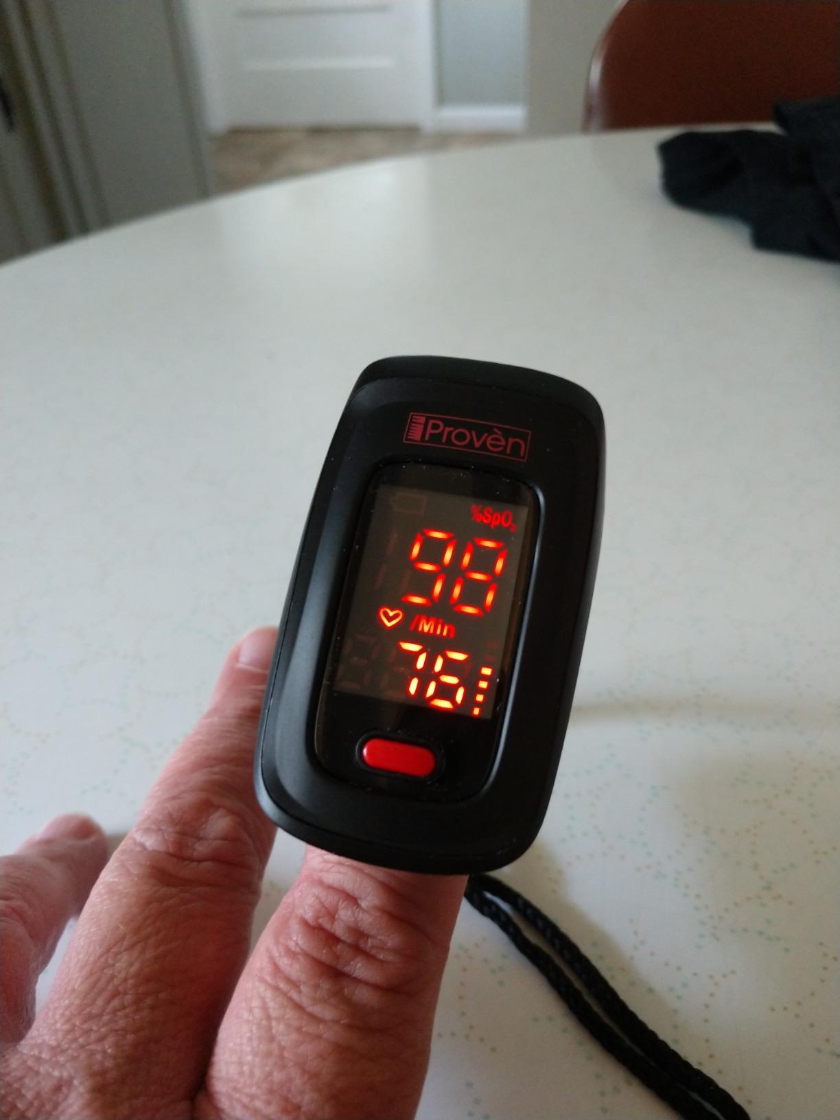 iProven Pulse Oximeter Fingertip for Oxygen Saturation & Respiratory Rate | Pulse Rate and Blood Oxygen Saturation Monitor, Finger Oximeter O2 Monitor, Batteries, Case & Lanyard Included customer photo 2