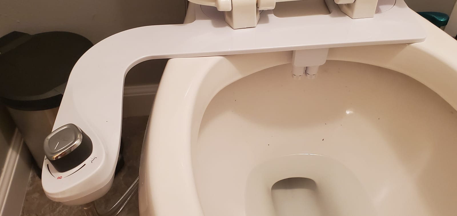 Bio Bidet SlimEdge Bidet Attachment for Toilet, Non Electric, Dual Nozzles for Front and Rear Cold Water Wash, Adjustable Water Pressure, White customer photo 1
