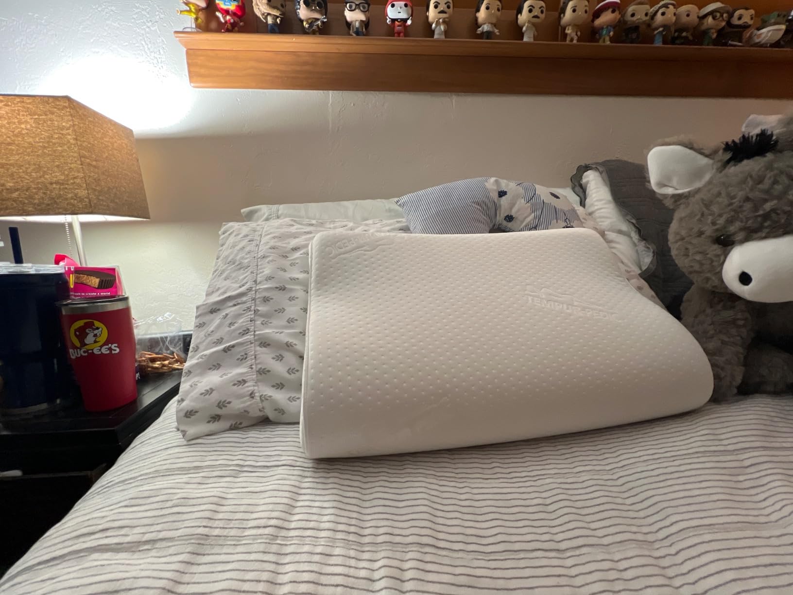 Tempur-Pedic TEMPUR-Ergo Neck Pillow, Medium Profile, White customer photo 2