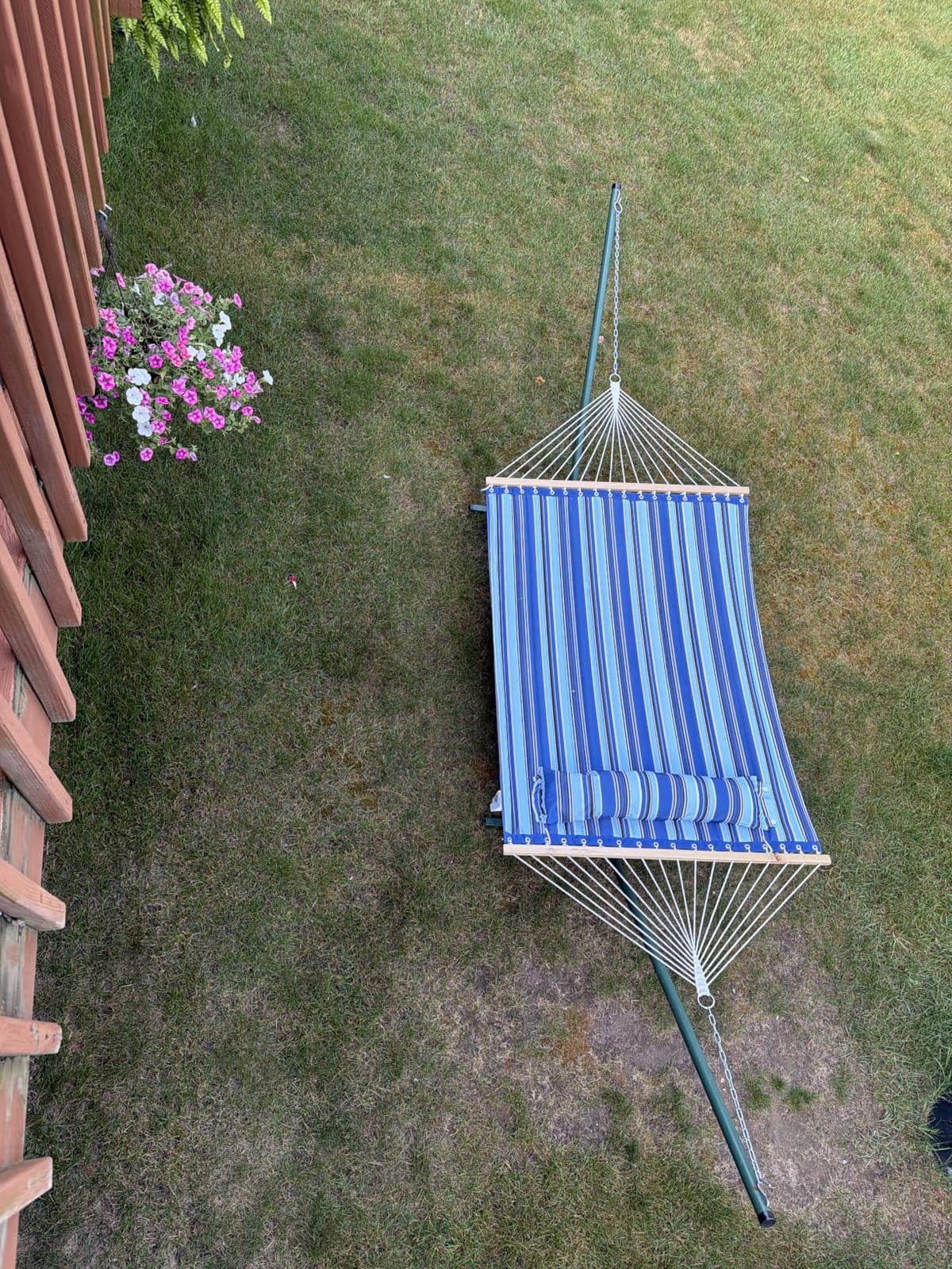 Sunnydaze Quilted Double Hammock for Outside with Pillow, Mountainside | 450 lb Capacity, 74