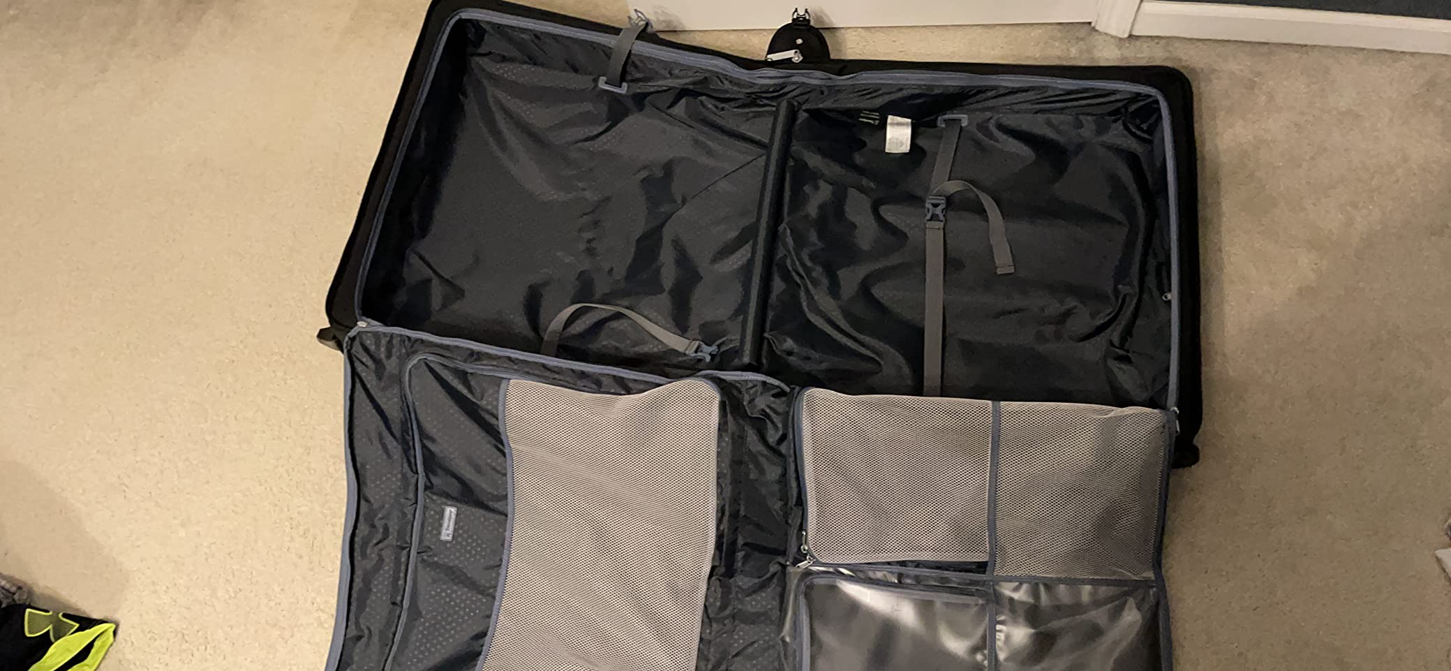 Travelpro Platinum Elite Carry-On Luggage Garment Bag, Black, 50-Inch | Full-Length Softside Rolling Designed to Keep Suits & Dresses Wrinkle-Free Throughout Transit customer photo 2