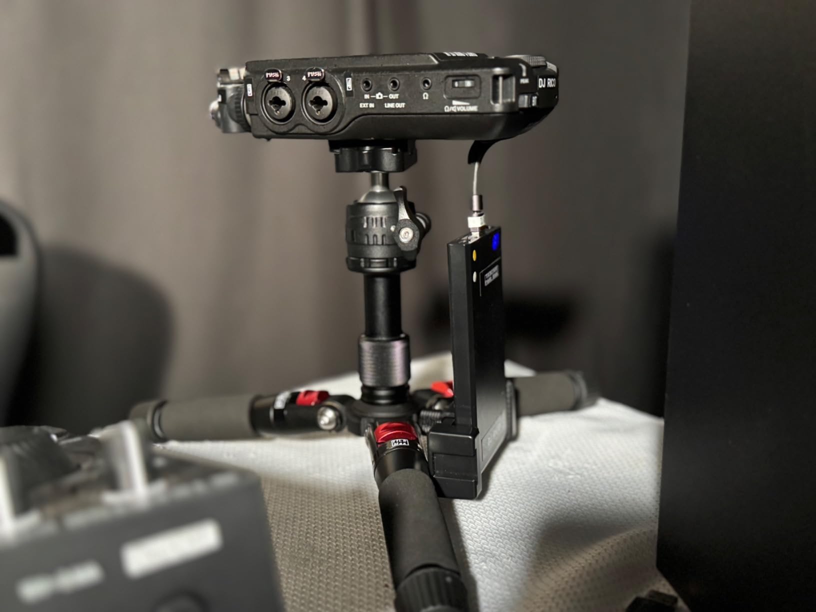 NEEWER Portable Travel Mini Tabletop Tripod, Aluminum Alloy 20''/ 50cm Desktop Desk Tripod with 360 Degree Ball Head, 1/4