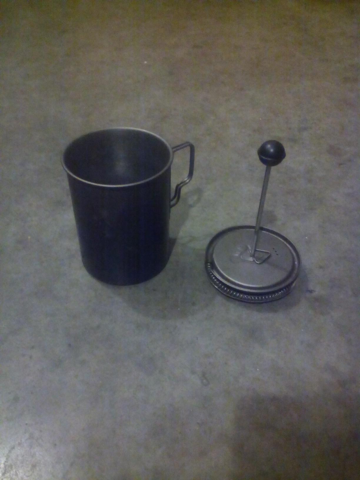 Valtcan 900ml Titanium Pot Boil Cook & Drink From One Pot, 134g Ultralight, Thicker Gauge Grade 1 Ti, Aligned Bail Handle, Lid with Steam Holes, Campfire & Stove, Mesh Bag customer photo 2