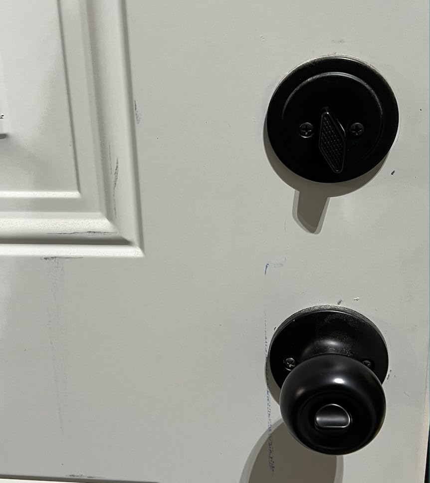 Amazon Basics Exterior Door Knob with Key Lock and Deadbolt, Keyed Alike, Coastal, Matte Black customer photo 2