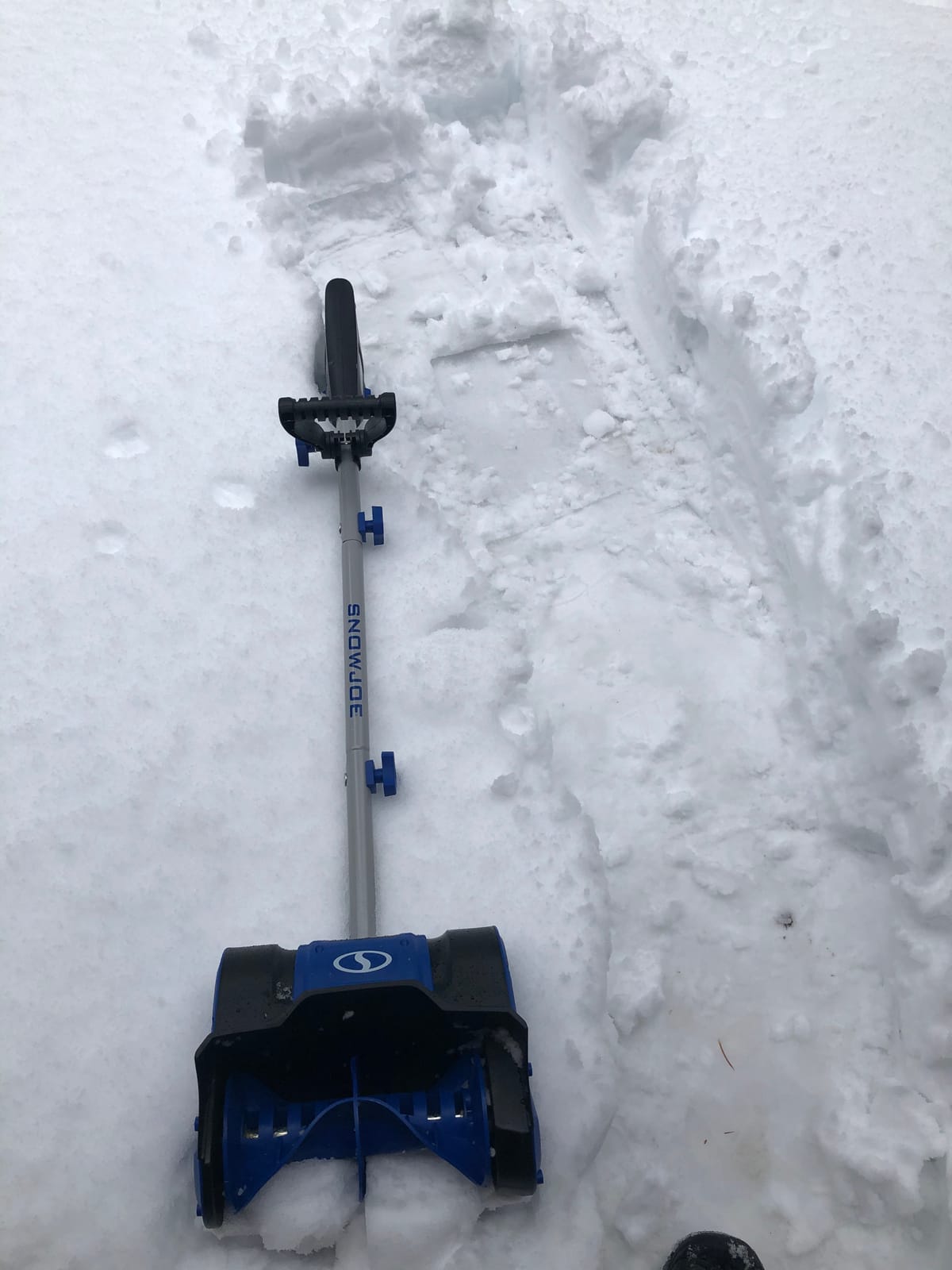 Snow Joe 24V-SS10 24-Volt 10-Inch 4-Ah Cordless Snow Shovel, Kit (w/4-Ah Battery + Quick Charger) customer photo 1